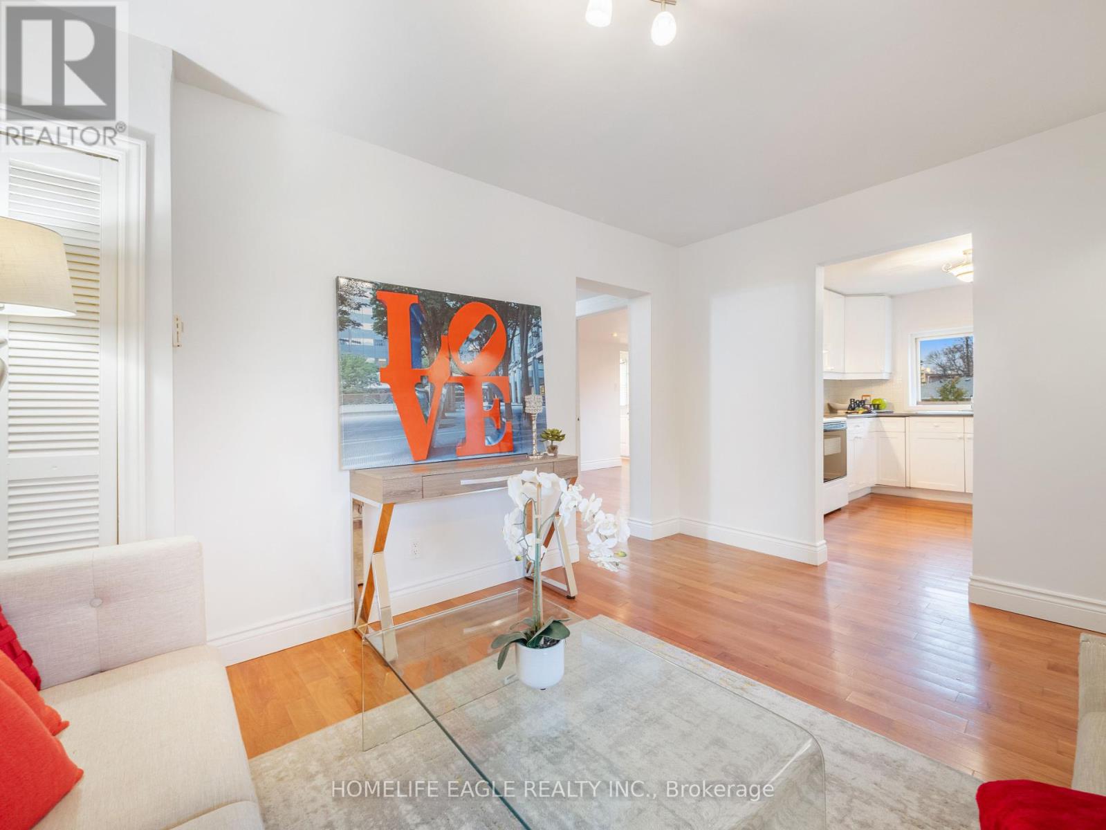 4 Hughes Street, Richmond Hill, Ontario  L4E 2V9 - Photo 8 - N12070211