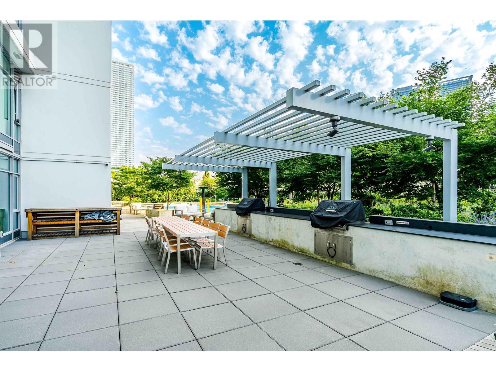 Listing Picture 10 of 12 : 803 2288 ALPHA AVENUE, Burnaby / 本拿比 - 魯藝地產 Yvonne Lu Group - MLS Medallion Club Member