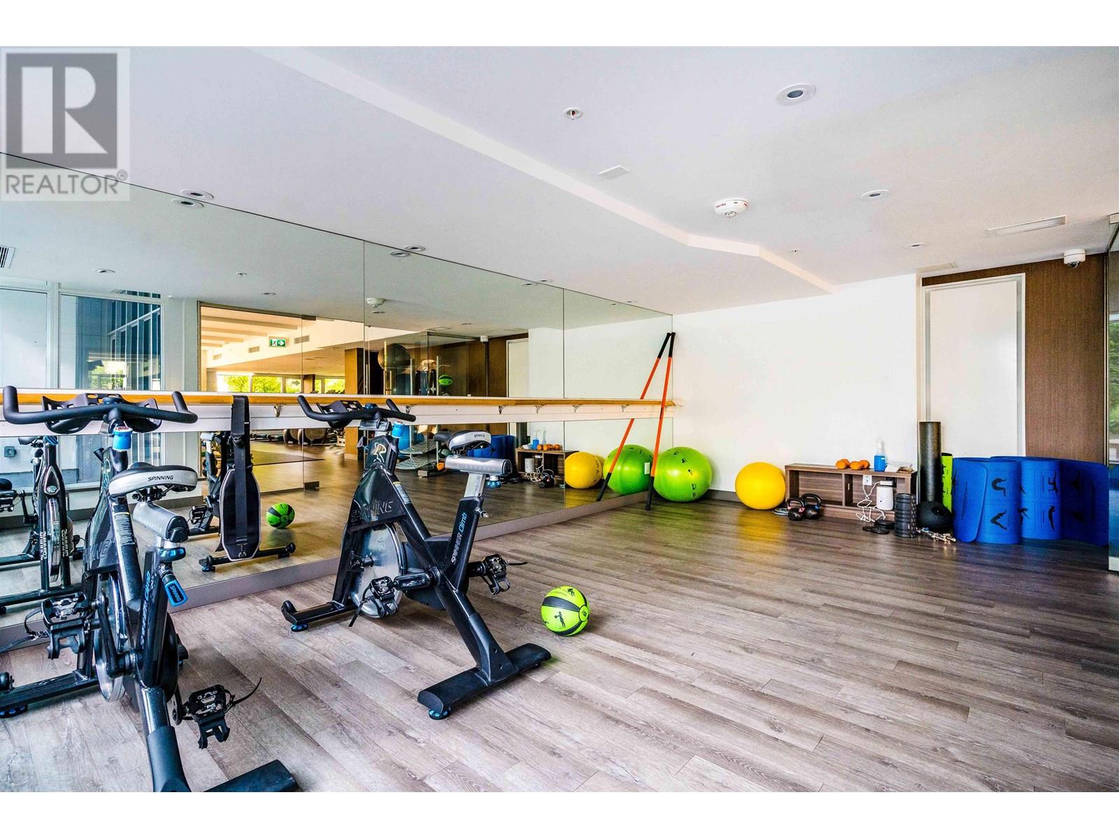 Listing Picture 7 of 12 : 803 2288 ALPHA AVENUE, Burnaby / 本拿比 - 魯藝地產 Yvonne Lu Group - MLS Medallion Club Member
