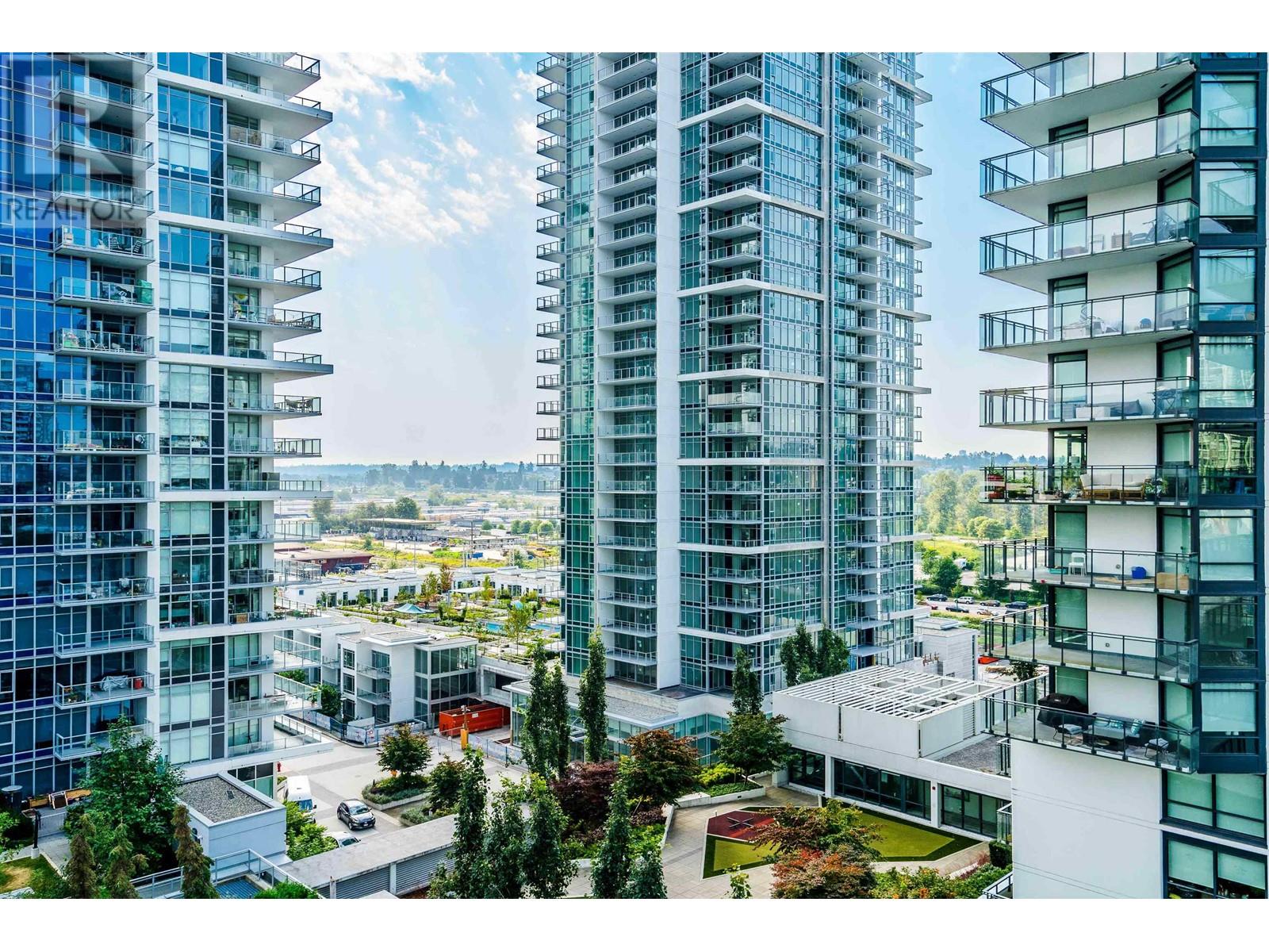 Listing Picture 2 of 12 : 803 2288 ALPHA AVENUE, Burnaby / 本拿比 - 魯藝地產 Yvonne Lu Group - MLS Medallion Club Member