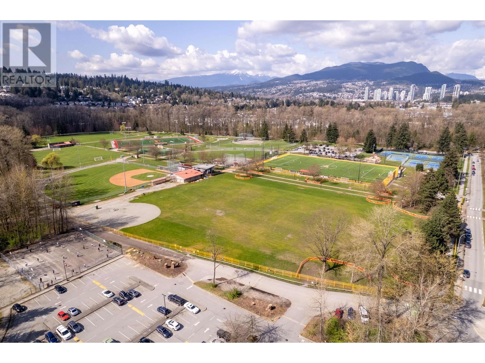 204 2389 Hawthorne Avenue, Port Coquitlam, British Columbia  V3C 1X1 - Photo 5 - R2986488