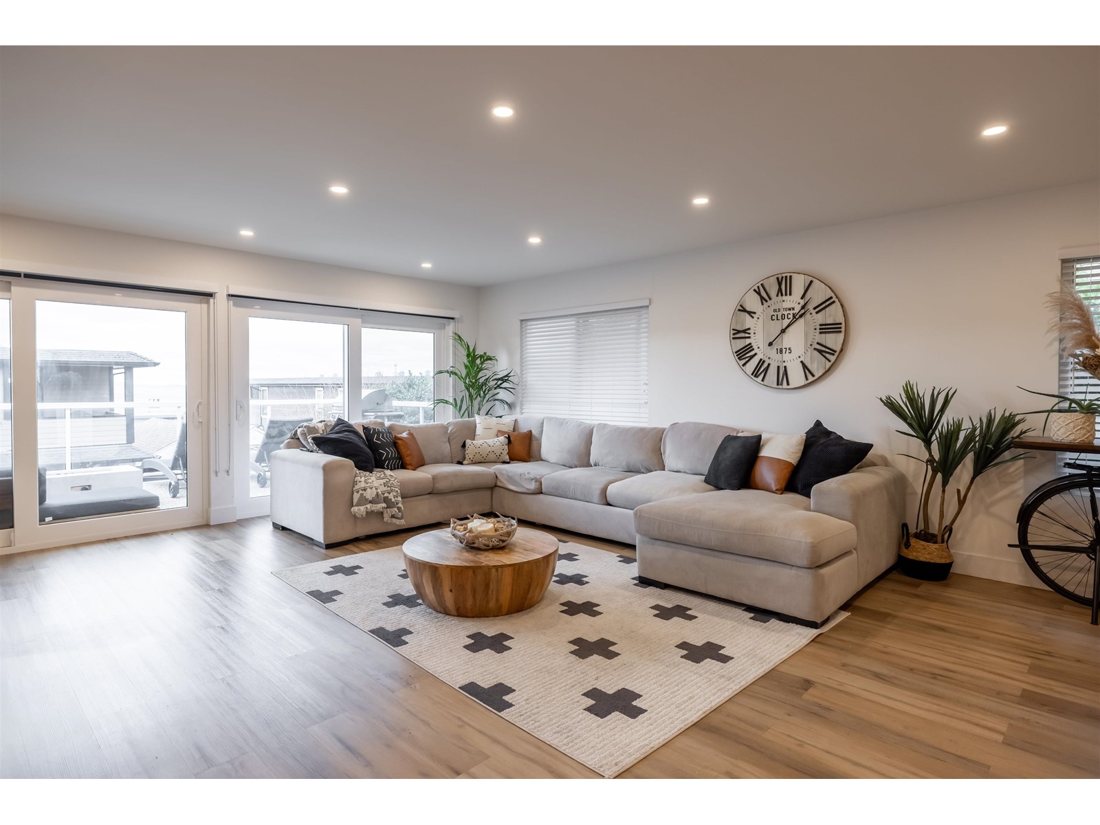 15170 Beachview Avenue, White Rock, British Columbia  V4B 1P6 - Photo 12 - R2981672