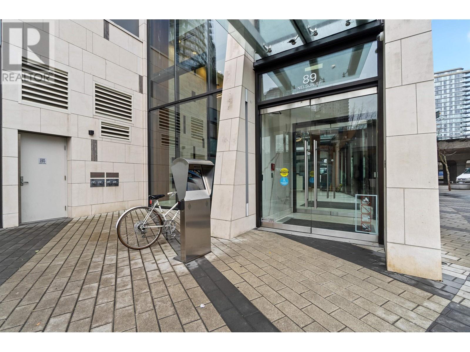 2713 89 Nelson Street, Vancouver, British Columbia  V6Z 0E7 - Photo 4 - R2967962