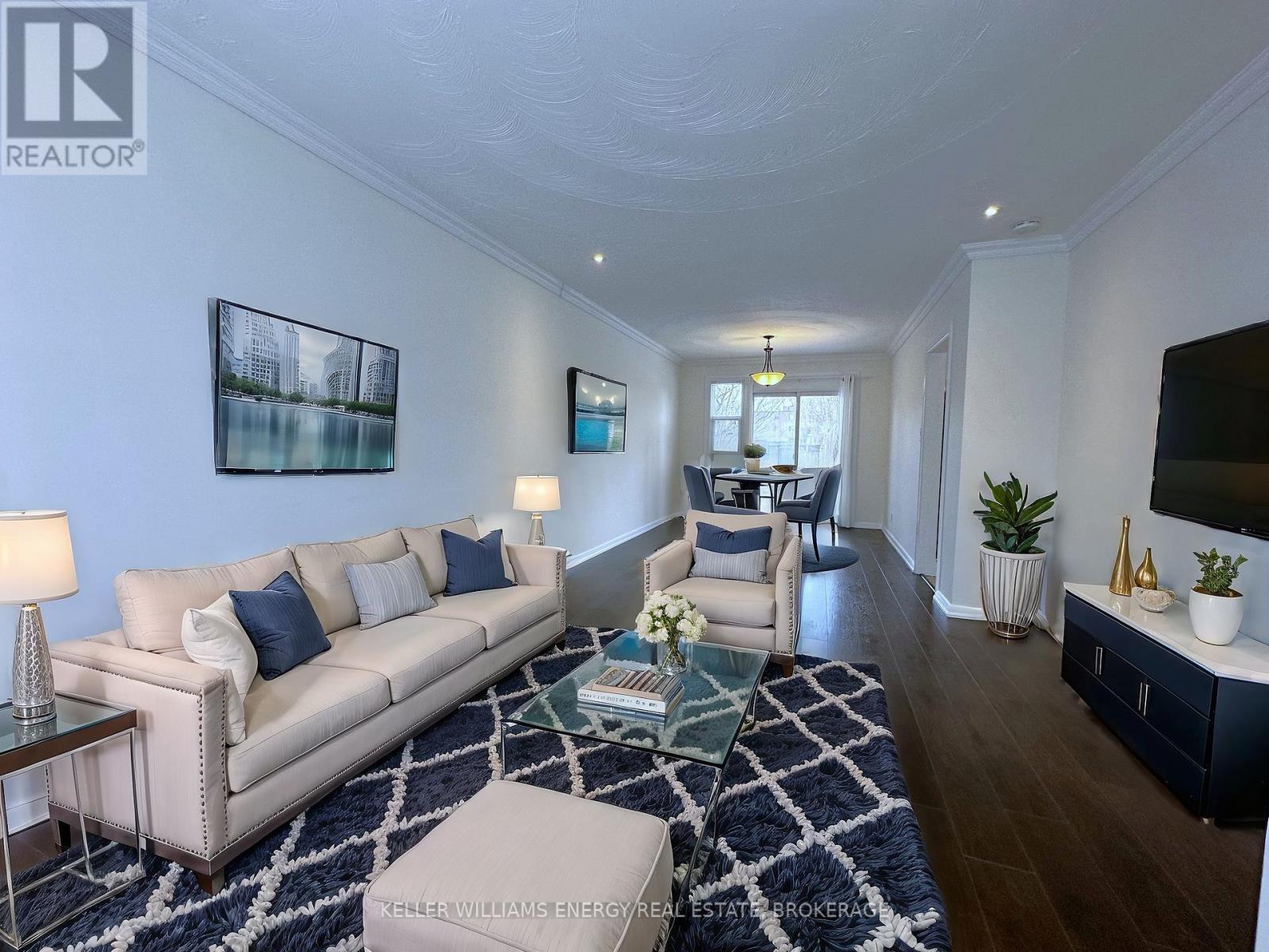 Property at 714 DUNLOP STREET W image 4