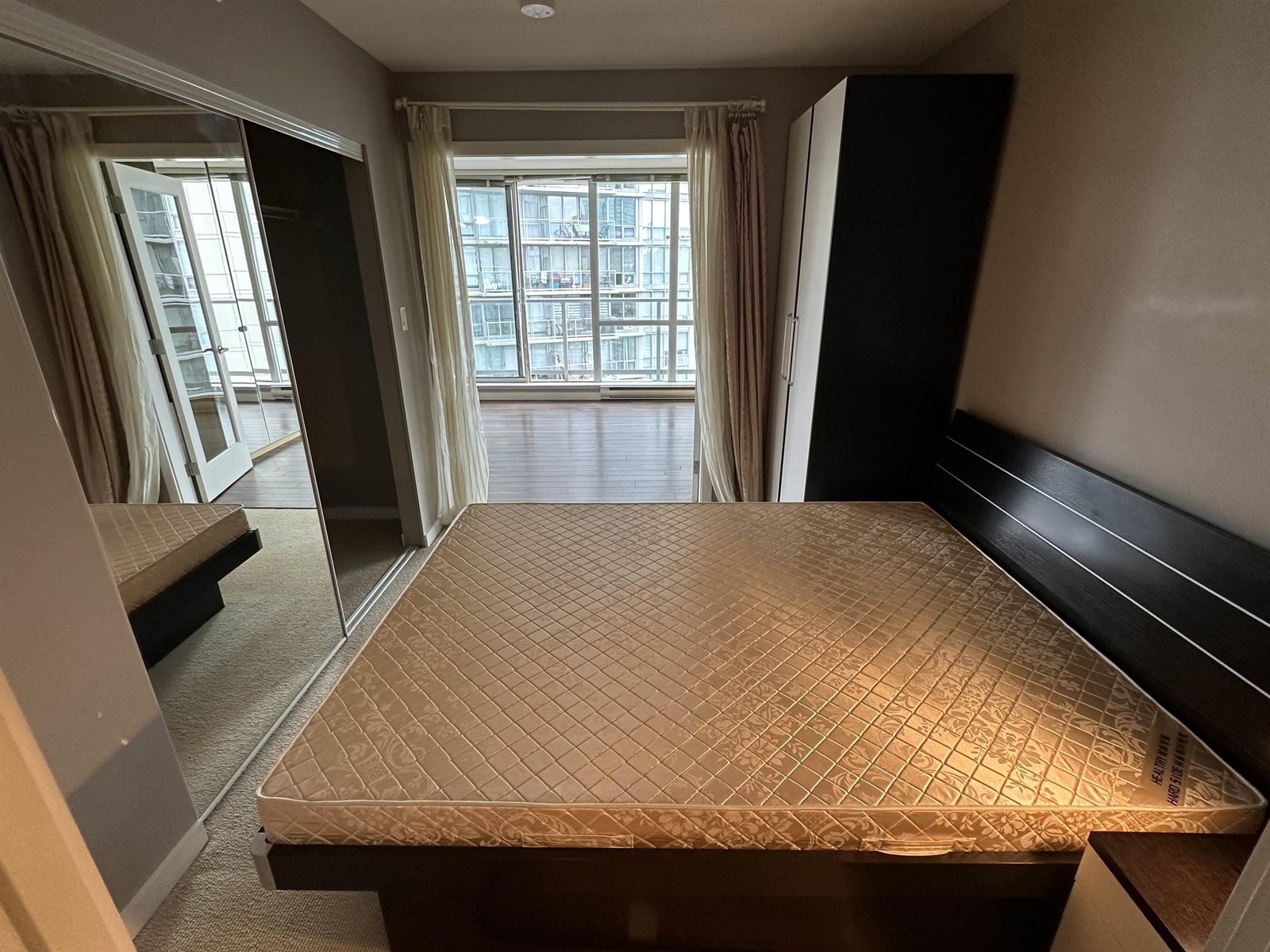 610 13688 100th Avenue, Surrey, British Columbia  V3T 0G5 - Photo 8 - R2988142