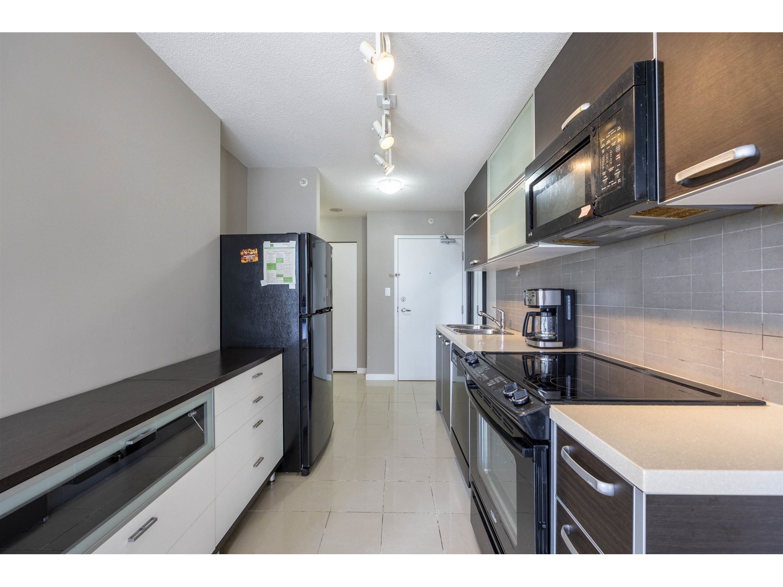 610 13688 100th Avenue, Surrey, British Columbia  V3T 0G5 - Photo 7 - R2988142