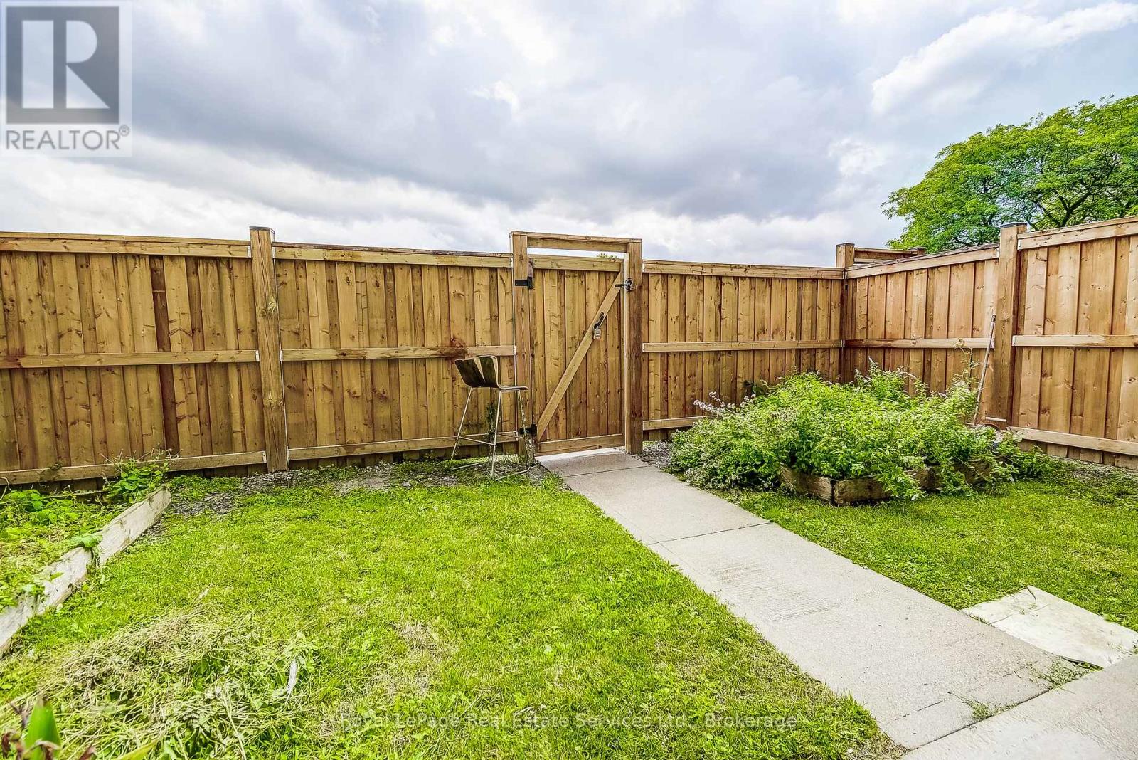 17 - 15 Albright Road, Hamilton, Ontario  L8K 5J2 - Photo 29 - X12070778
