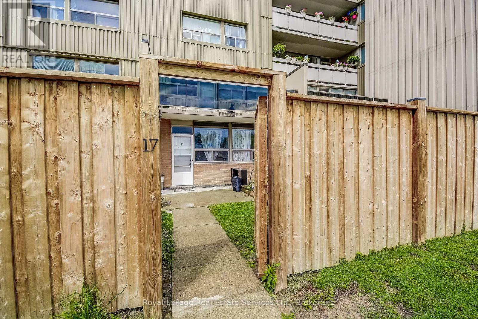 17 - 15 Albright Road, Hamilton, Ontario  L8K 5J2 - Photo 30 - X12070778