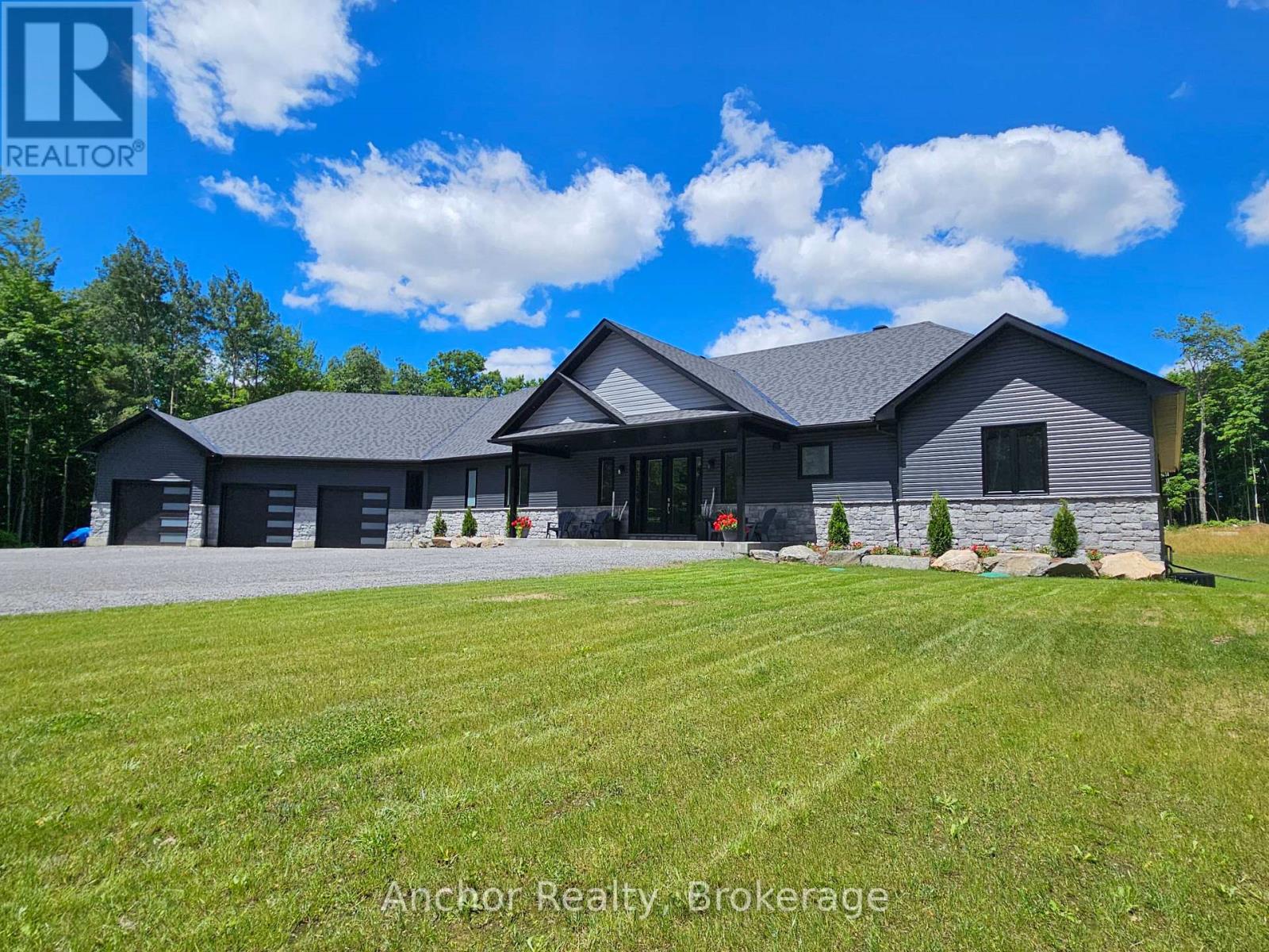 1250 Old Parry Sound Road, Muskoka Lakes, Ontario  P0B 1M0 - Photo 14 - X12070793