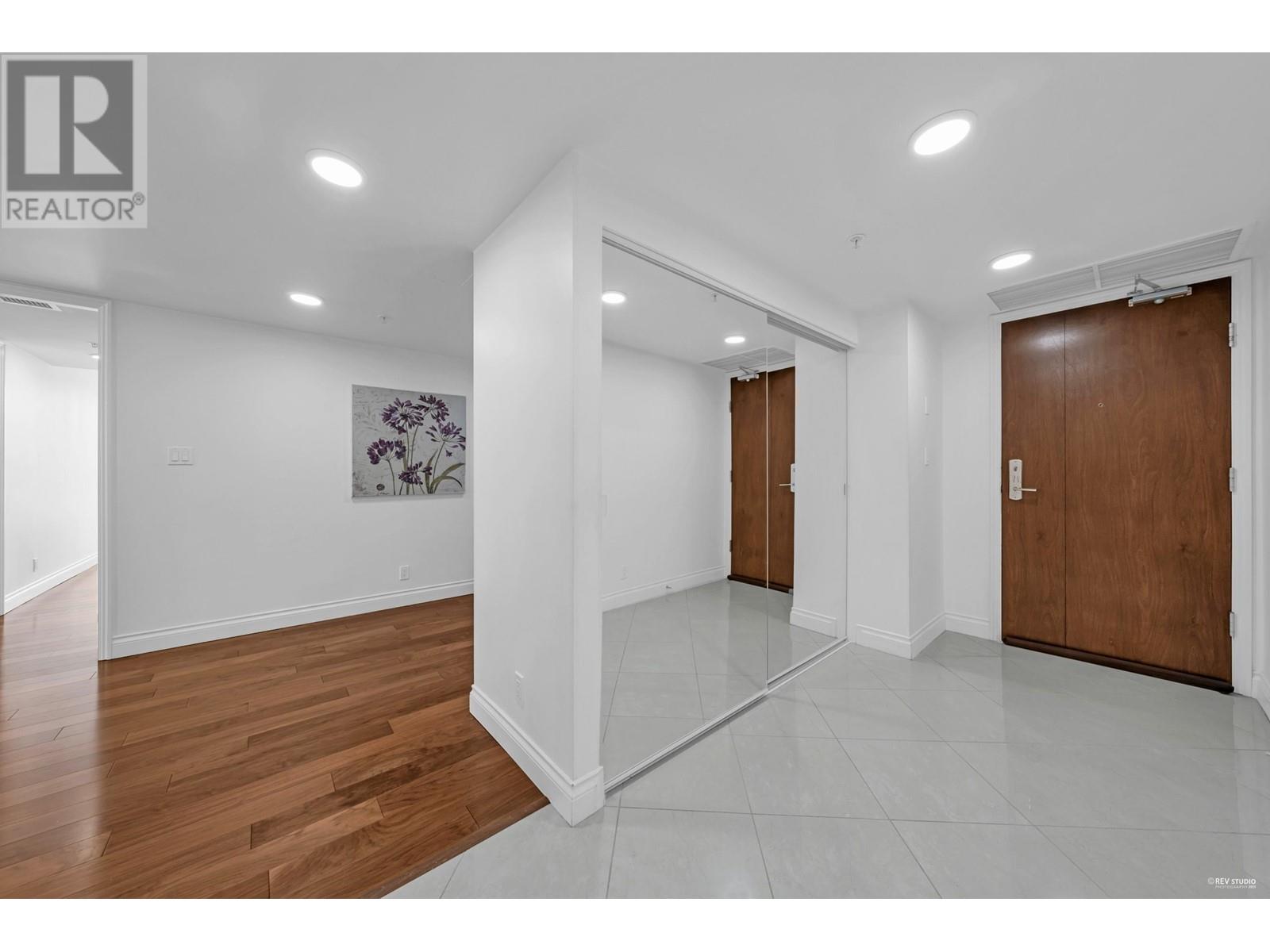 502 133 E Esplanade, North Vancouver, British Columbia  V7L 1A1 - Photo 5 - R2987581