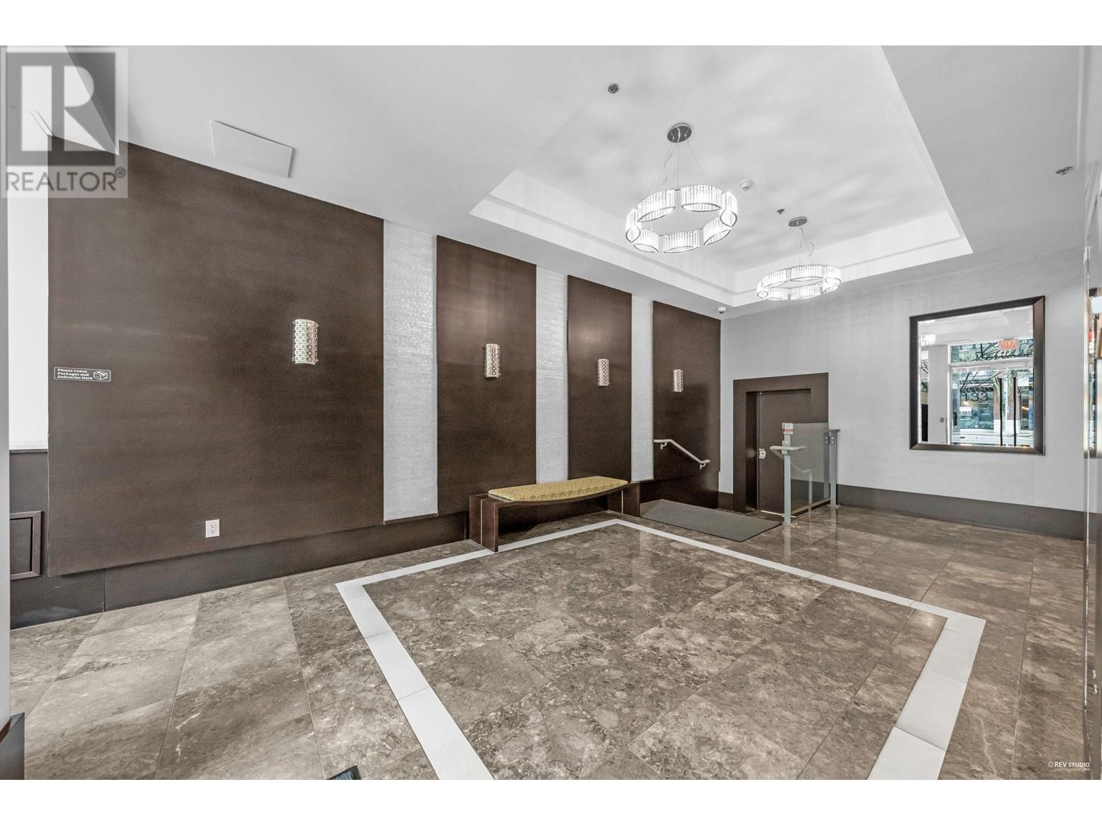 502 133 E Esplanade, North Vancouver, British Columbia  V7L 1A1 - Photo 3 - R2987581