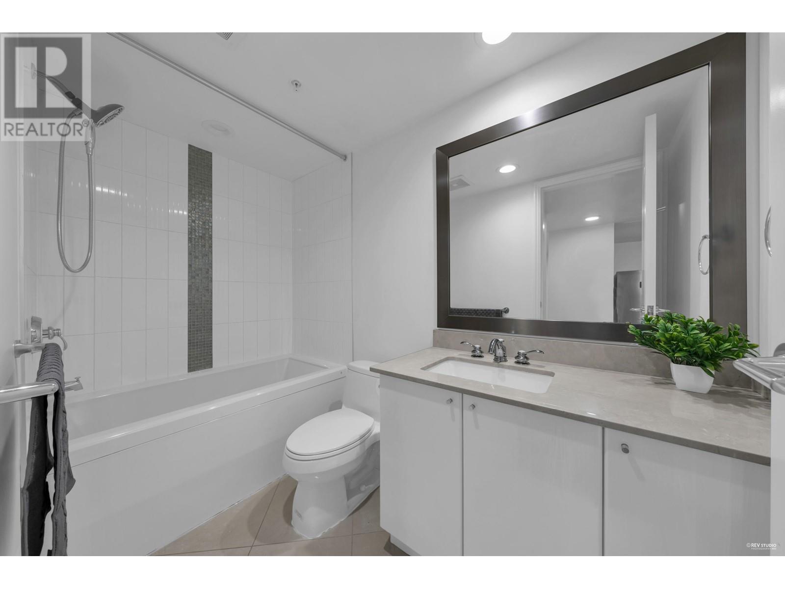 502 133 E Esplanade, North Vancouver, British Columbia  V7L 1A1 - Photo 25 - R2987581