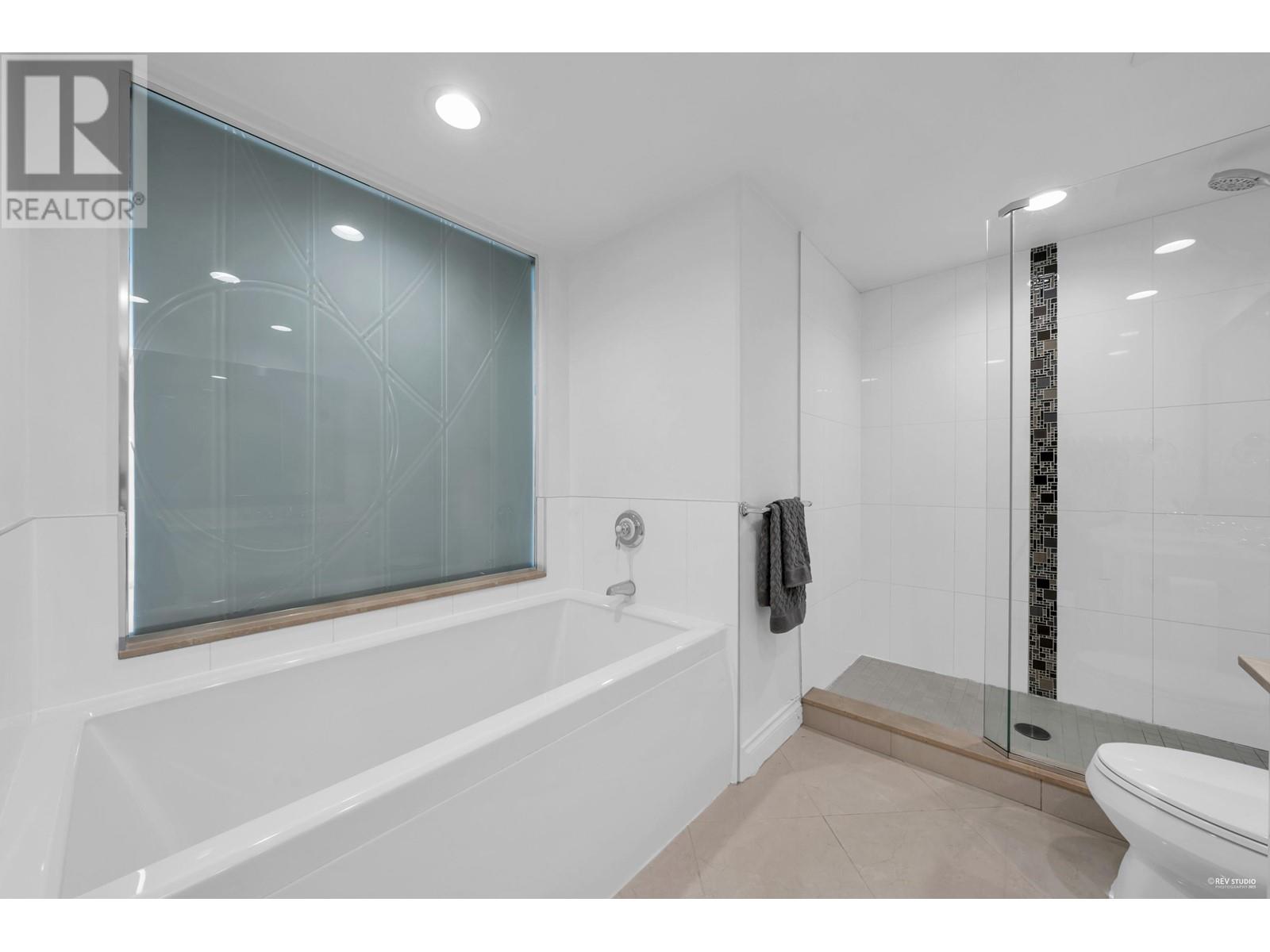 502 133 E Esplanade, North Vancouver, British Columbia  V7L 1A1 - Photo 27 - R2987581