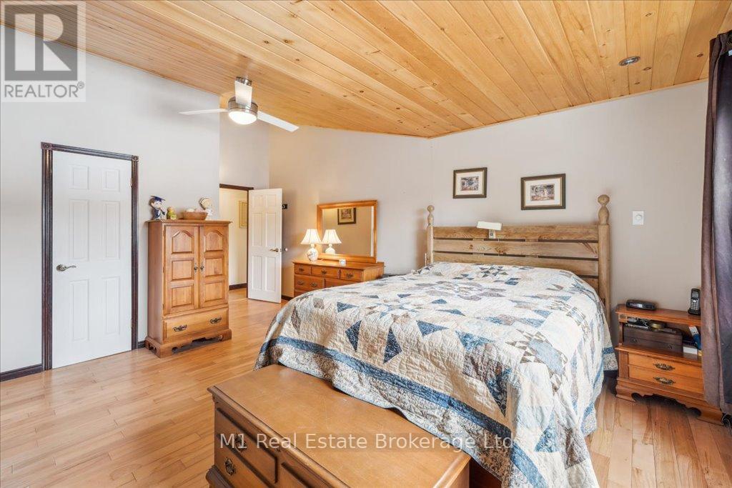 16a Hayhoe Road, Seguin, Ontario  P2A 2W8 - Photo 15 - X12070805