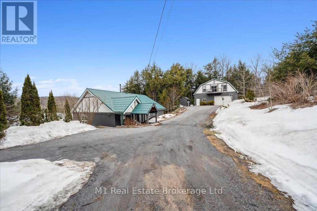 16a Hayhoe Road, Seguin, Ontario  P2A 2W8 - Photo 2 - X12070805