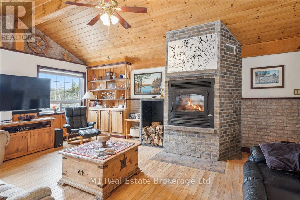 16a Hayhoe Road, Seguin, Ontario  P2A 2W8 - Photo 9 - X12070805