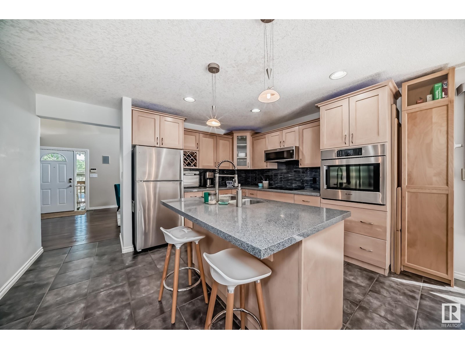 10048 93 St Nw, Edmonton, Alberta  T5H 1W7 - Photo 10 - E4429757