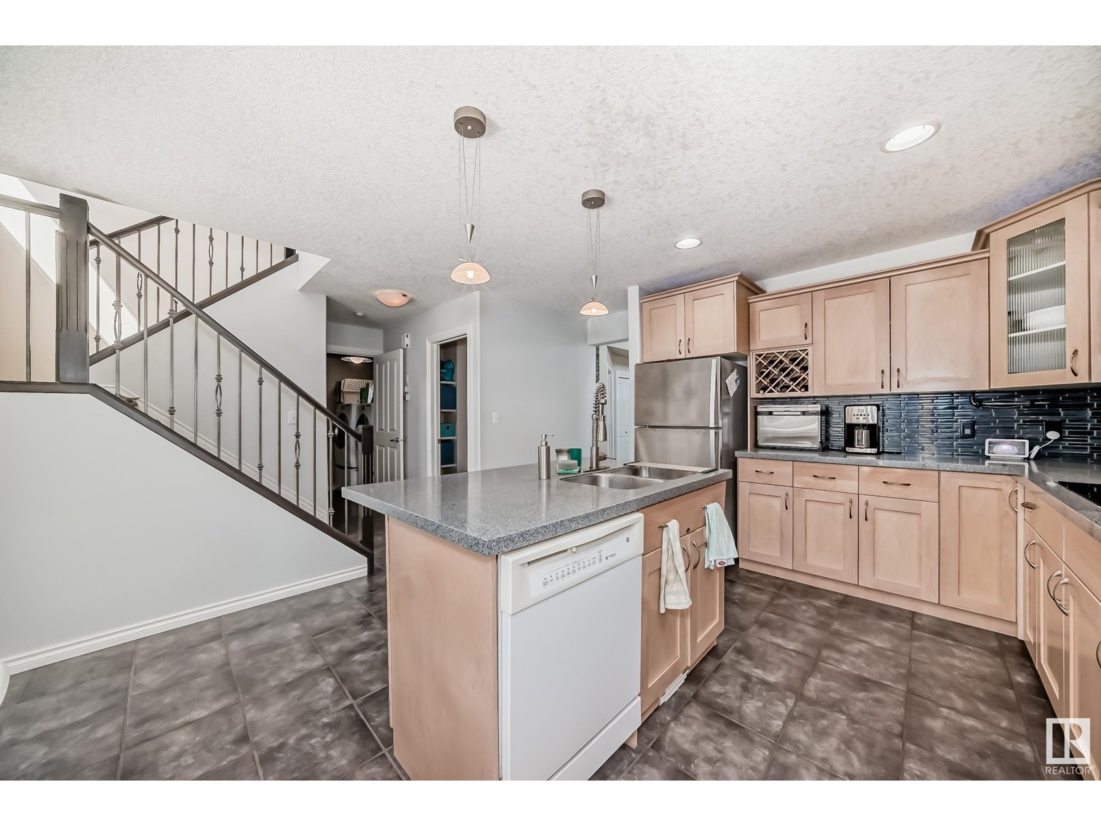 10048 93 St Nw, Edmonton, Alberta  T5H 1W7 - Photo 16 - E4429757