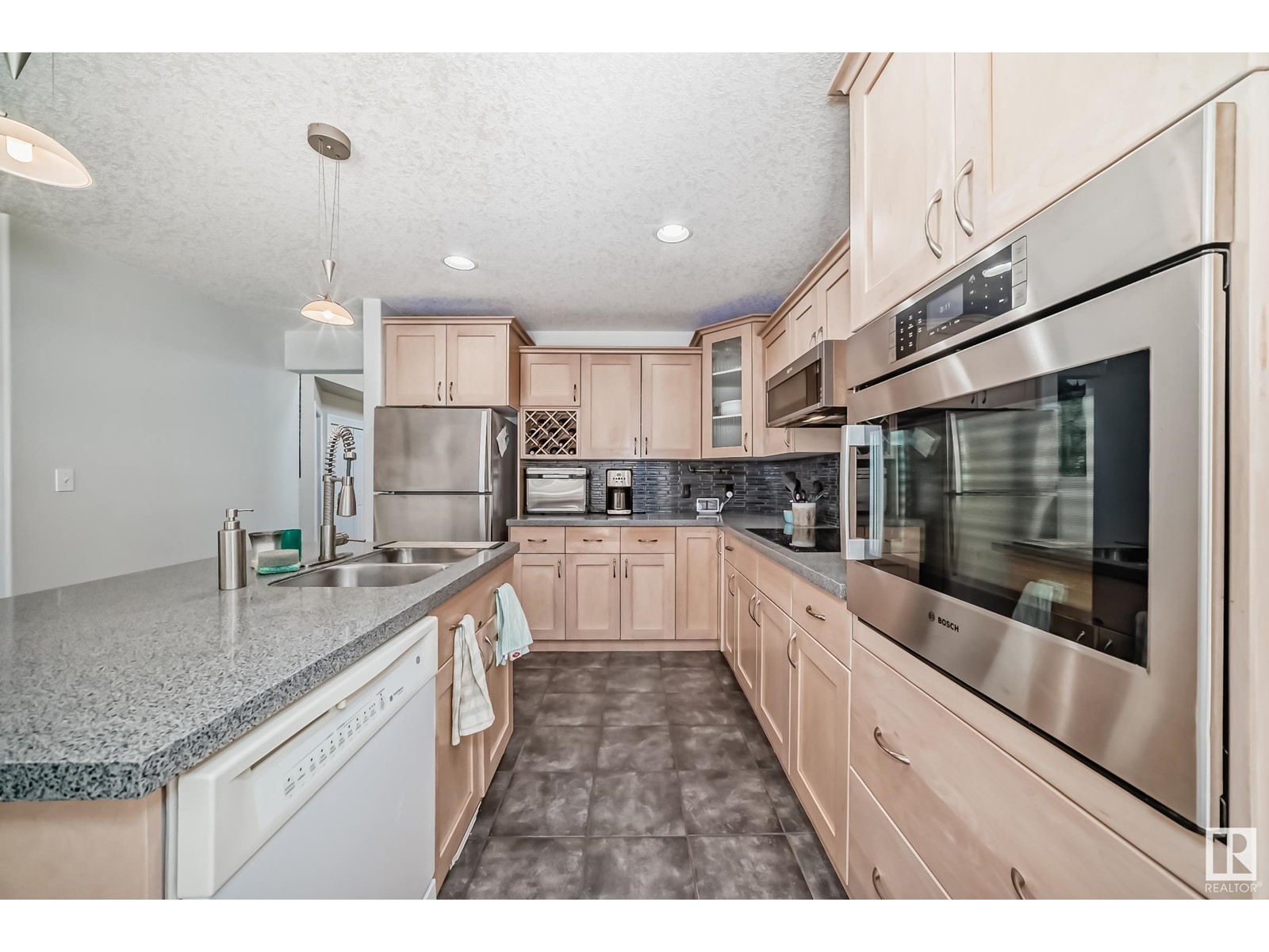 10048 93 St Nw, Edmonton, Alberta  T5H 1W7 - Photo 17 - E4429757