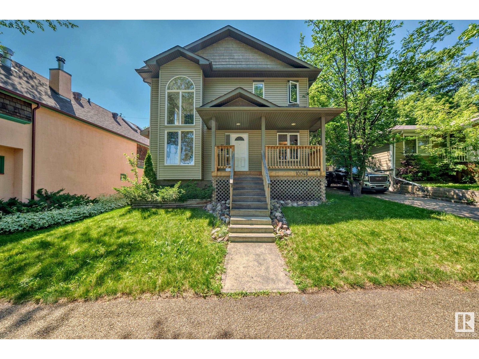 10048 93 St Nw, Edmonton, Alberta  T5H 1W7 - Photo 2 - E4429757