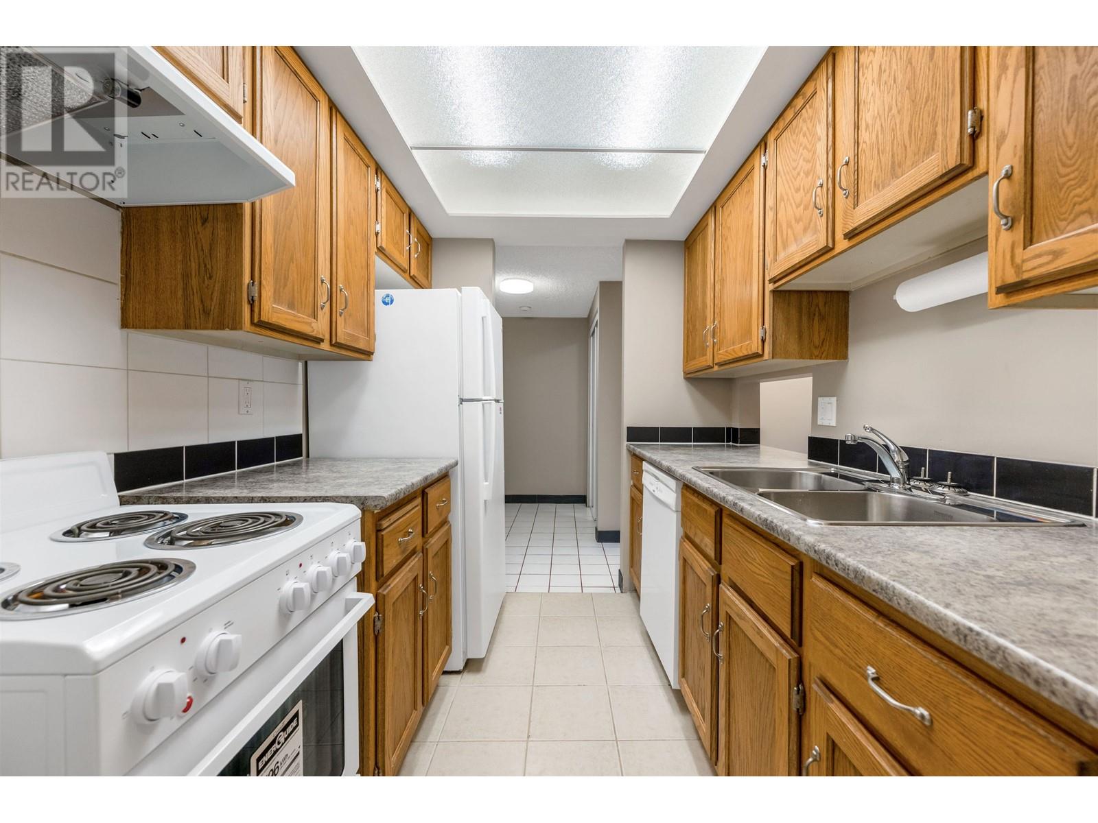 608 6595 Willingdon Avenue, Burnaby, British Columbia  V5H 4E5 - Photo 8 - R2988018