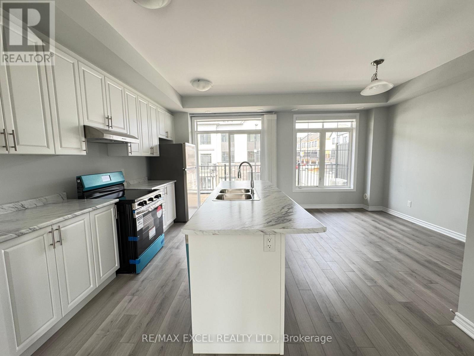 1066 Dyas Avenue, Oshawa, Ontario  L1L 0X1 - Photo 9 - E12070871