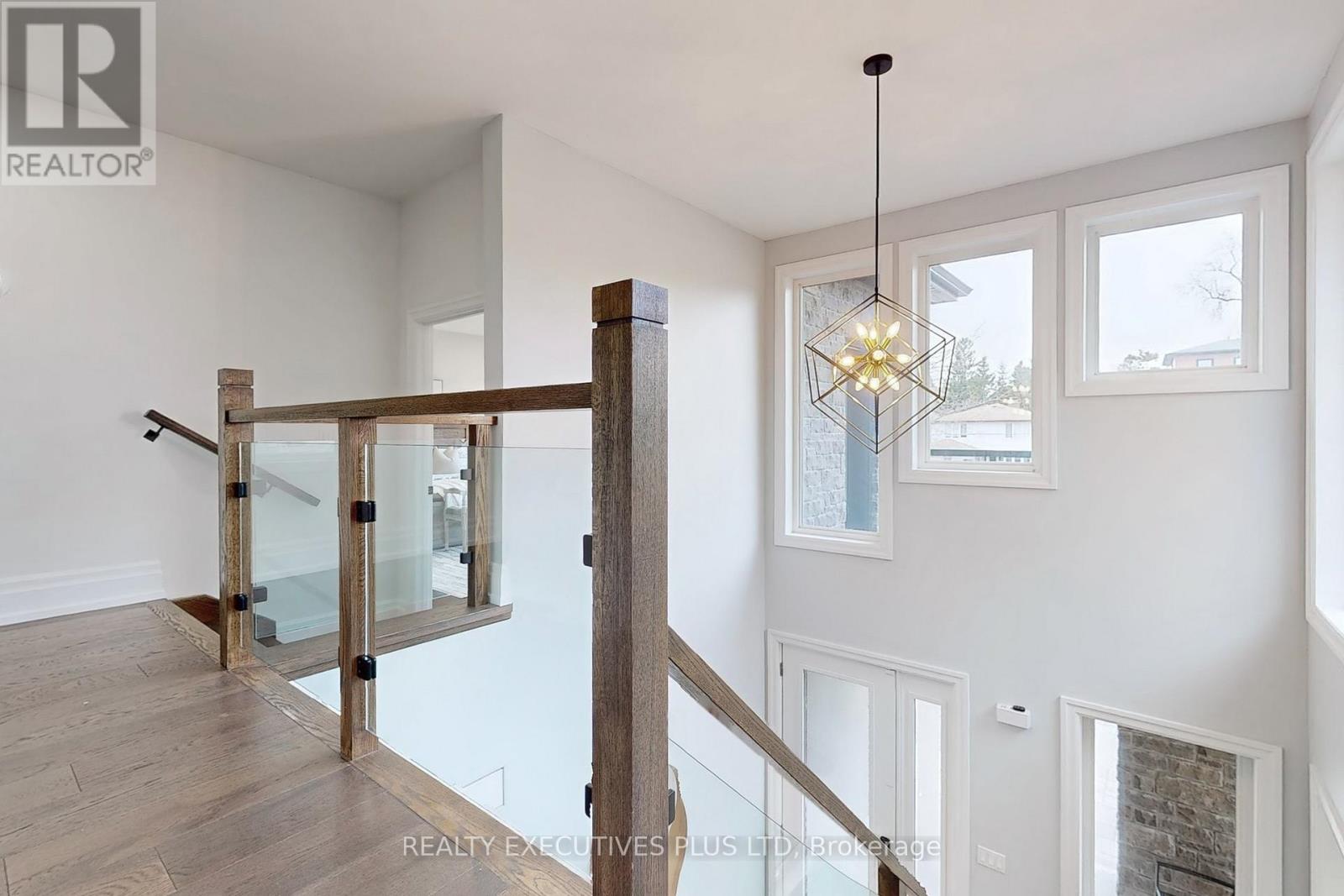 367 Rosebank Road, Pickering, Ontario  L1W 2N3 - Photo 17 - E12070887
