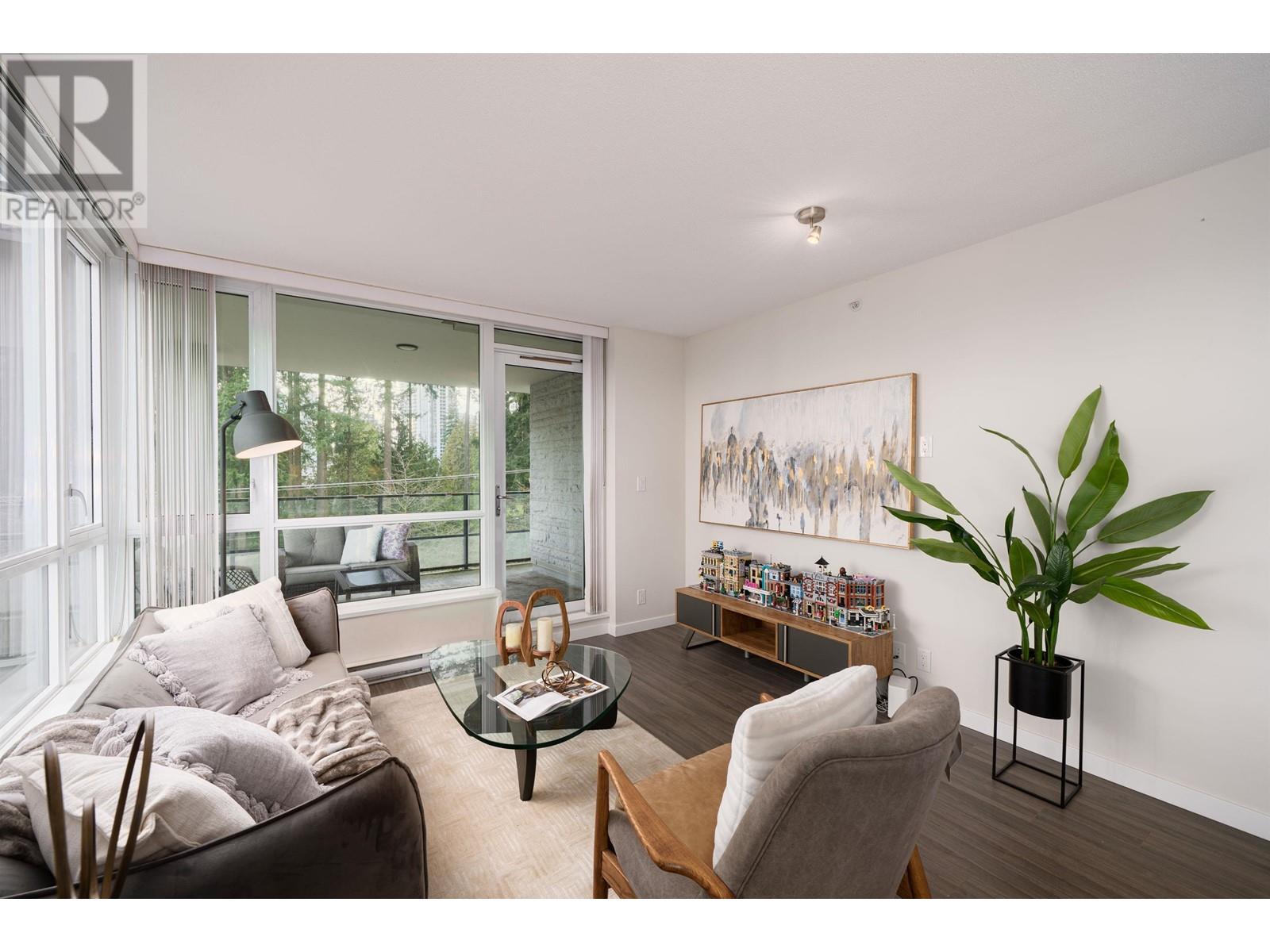 404 3096 Windsor Gate, Coquitlam, British Columbia  V3B 0P4 - Photo 4 - R2988046