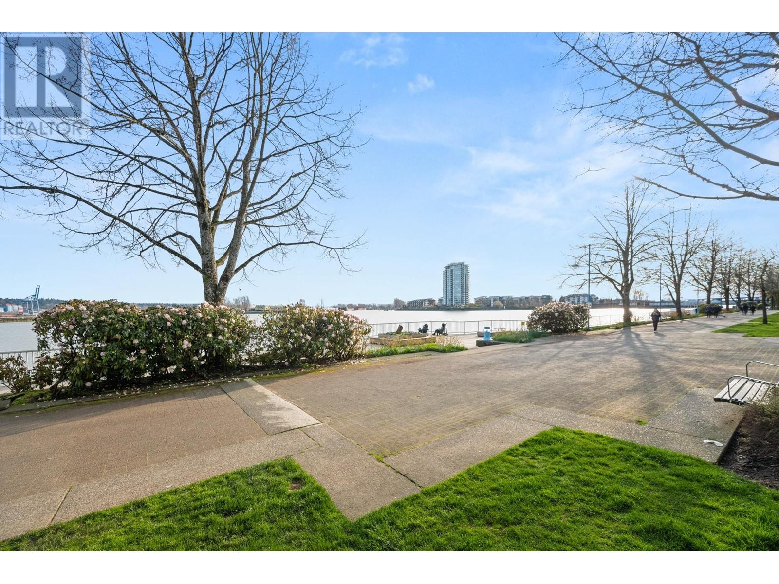 101 12 K De K Court, New Westminster, British Columbia  V3M 6C5 - Photo 4 - R2984846