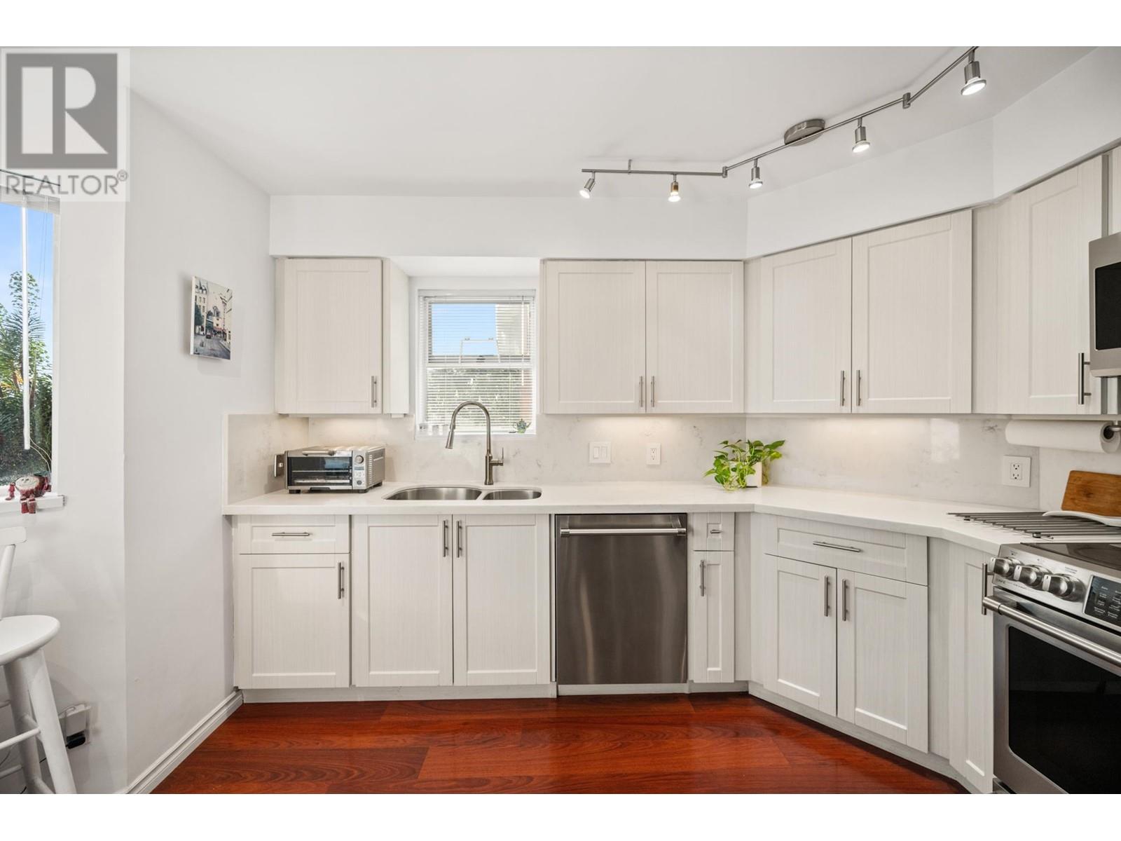 101 12 K De K Court, New Westminster, British Columbia  V3M 6C5 - Photo 12 - R2984846