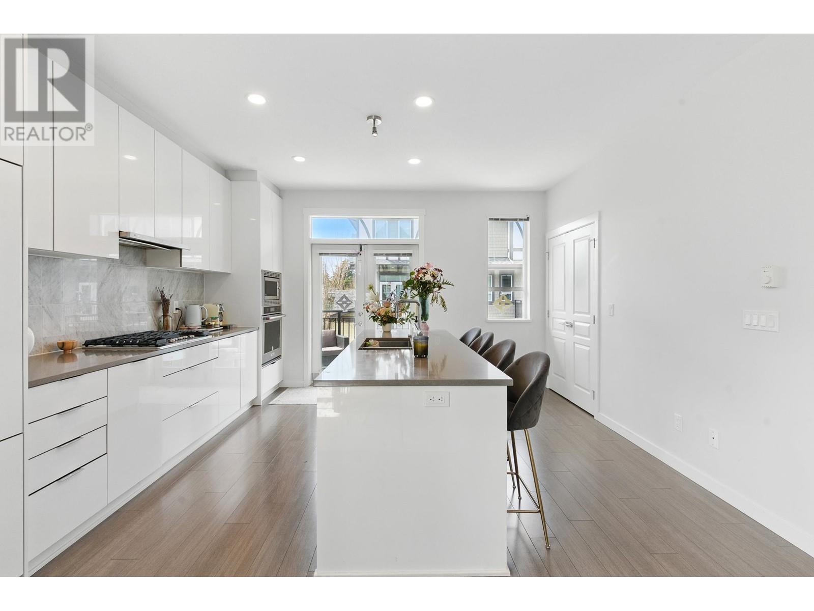 123 10388 No.2 Road, Richmond, British Columbia  V7E 0B9 - Photo 2 - R2987667