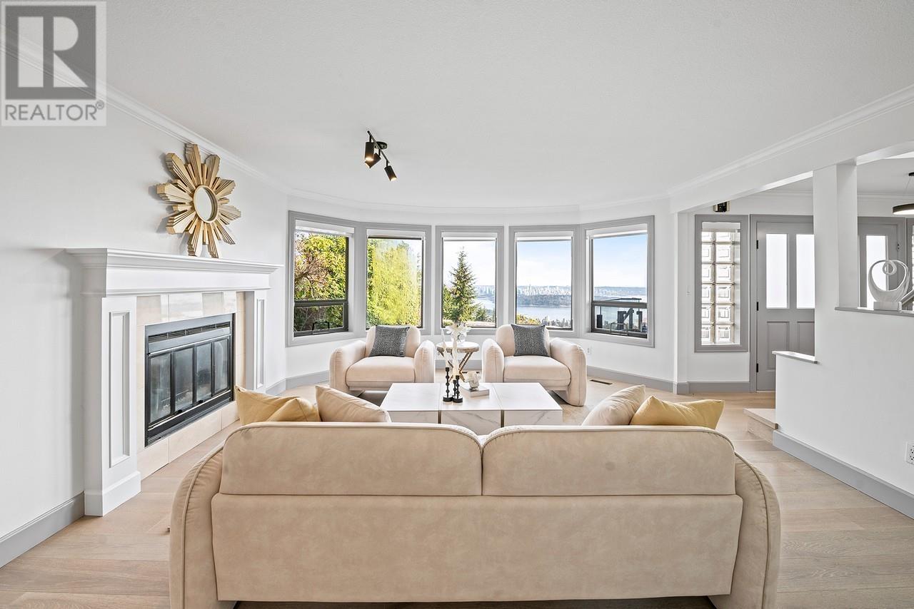 2523 Westhill Drive, West Vancouver, British Columbia  V7S 3A3 - Photo 13 - R2988086