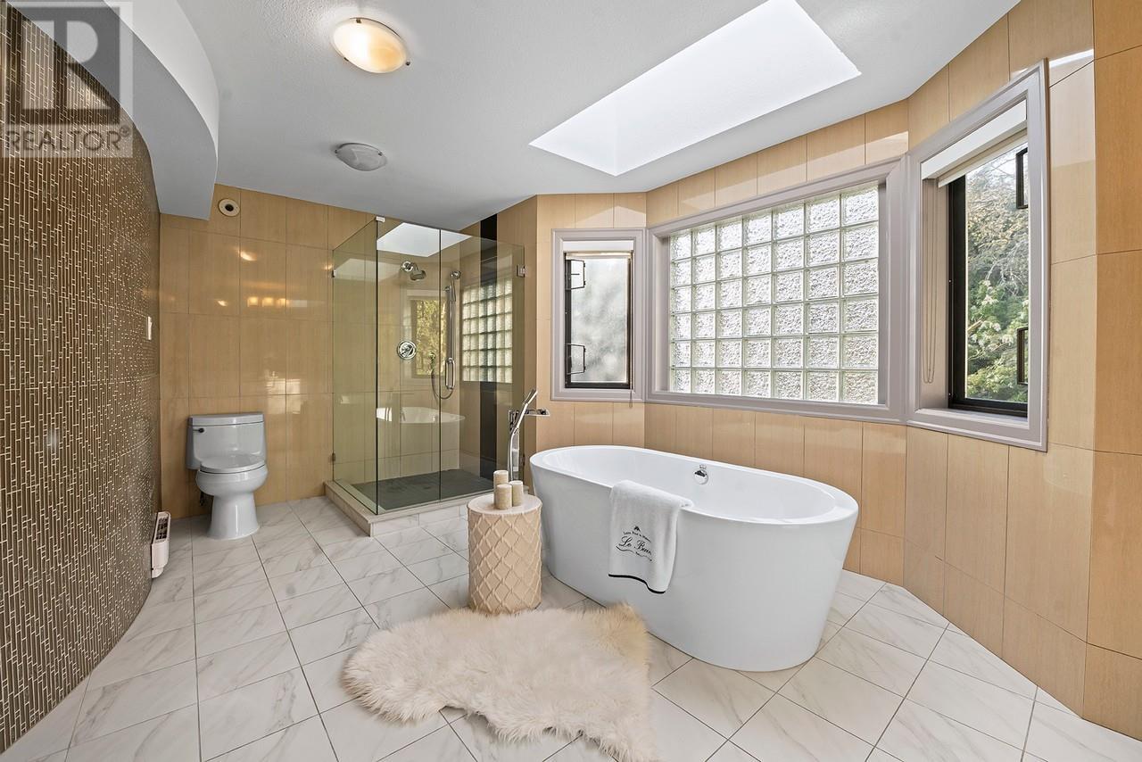 2523 Westhill Drive, West Vancouver, British Columbia  V7S 3A3 - Photo 25 - R2988086