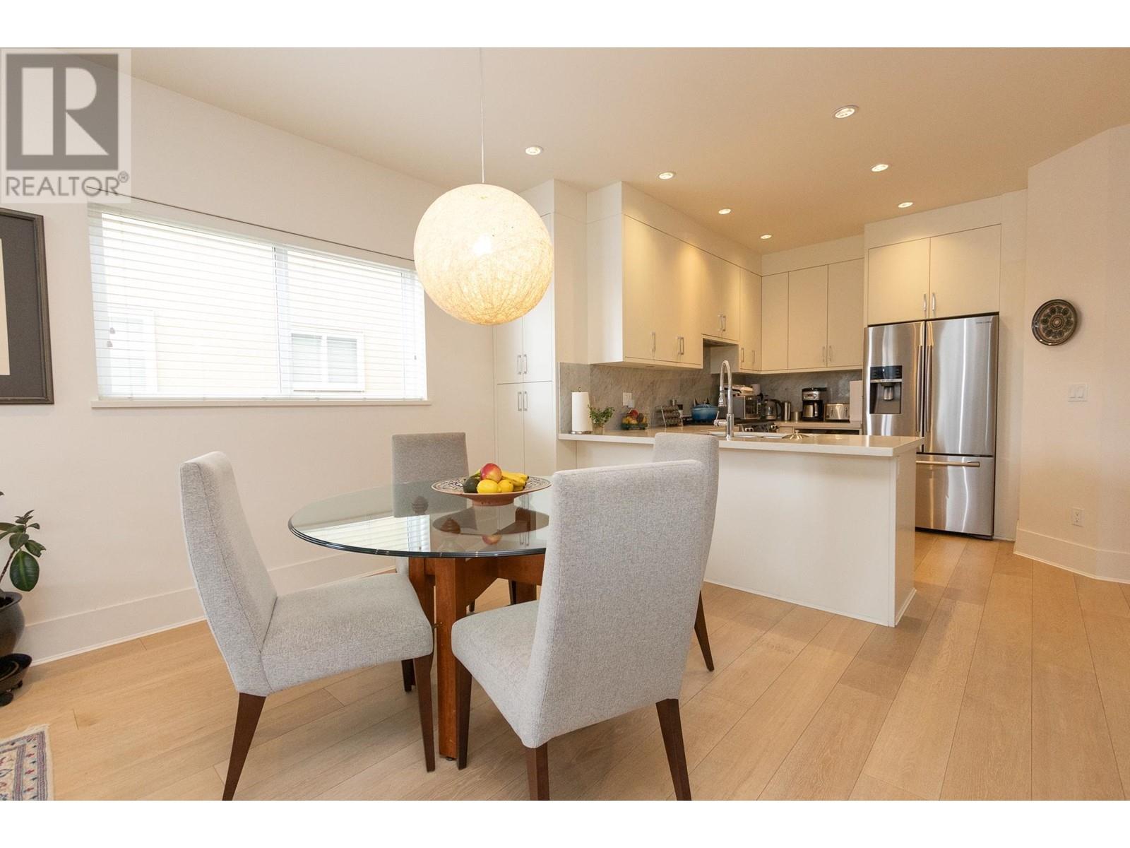 226 E 12th Street, North Vancouver, British Columbia  V7L 2J6 - Photo 8 - R2980875
