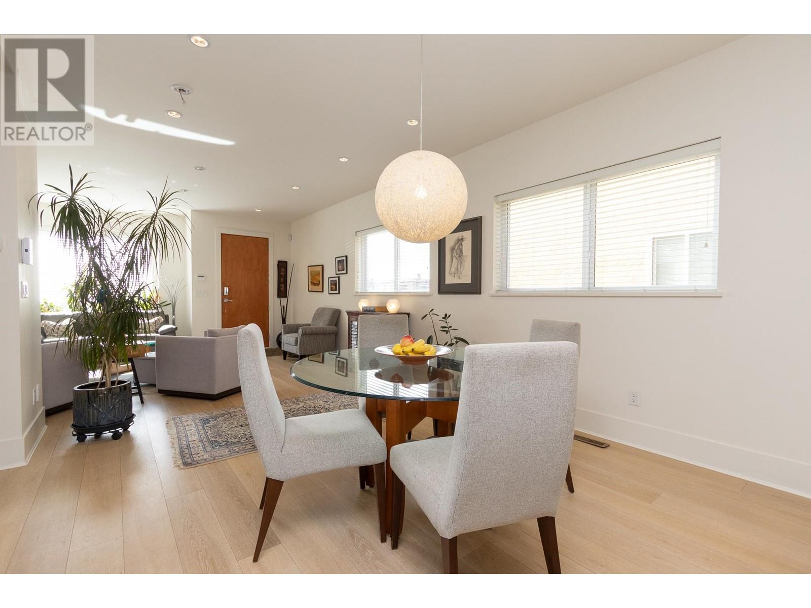 226 E 12th Street, North Vancouver, British Columbia  V7L 2J6 - Photo 9 - R2980875
