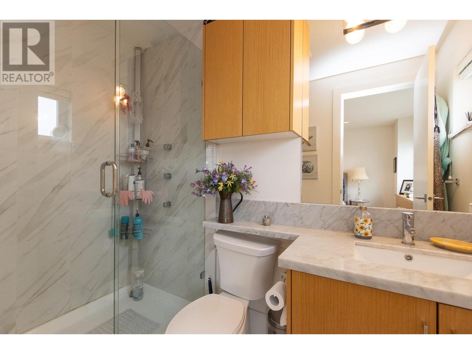 226 E 12th Street, North Vancouver, British Columbia  V7L 2J6 - Photo 13 - R2980875