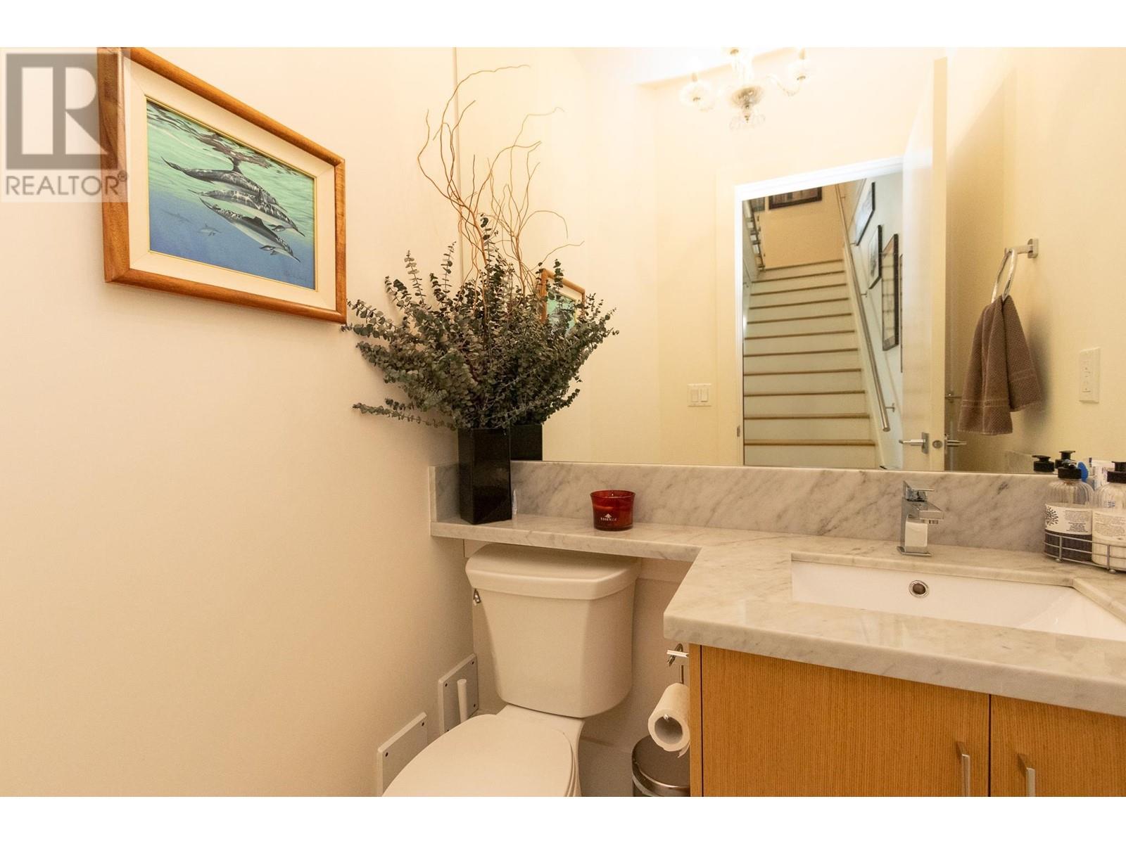 226 E 12th Street, North Vancouver, British Columbia  V7L 2J6 - Photo 11 - R2980875