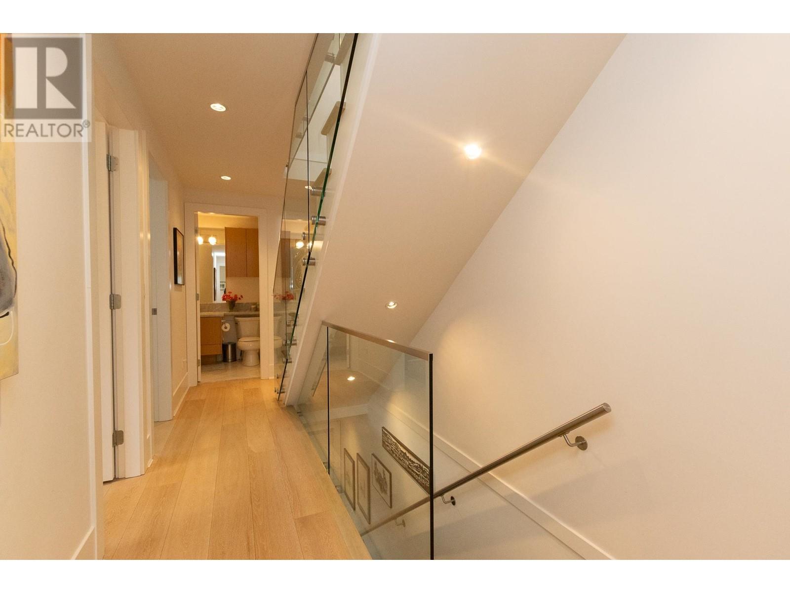 226 E 12th Street, North Vancouver, British Columbia  V7L 2J6 - Photo 14 - R2980875