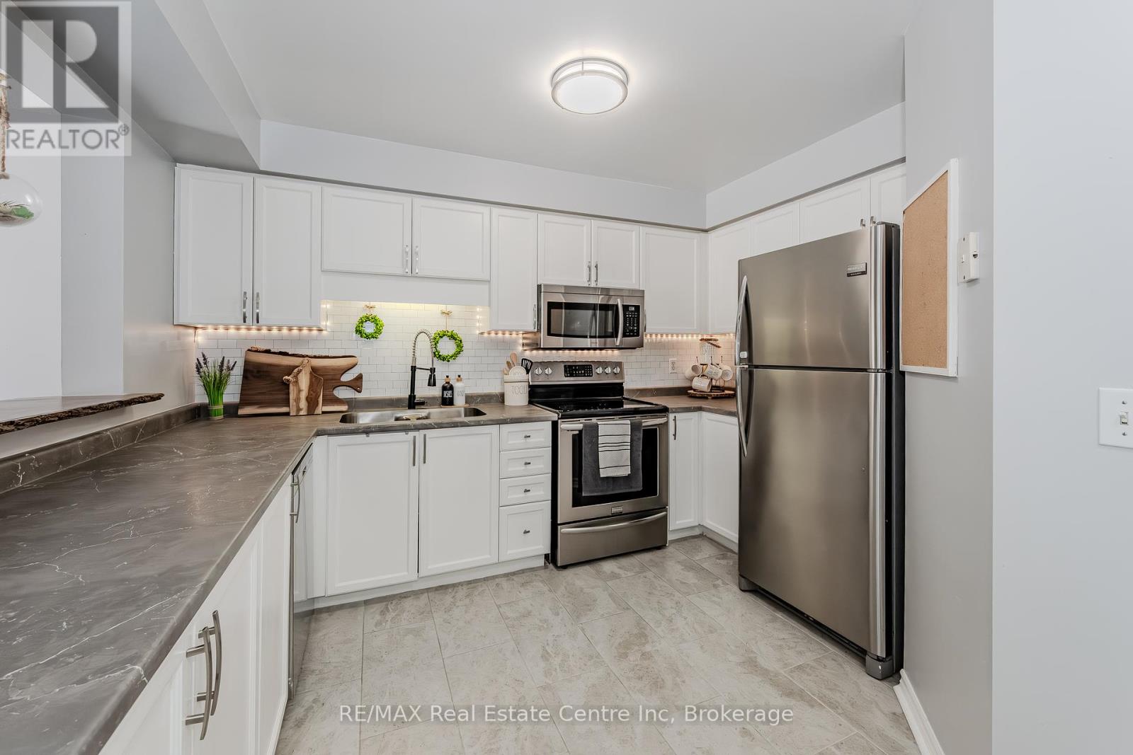 37 Swift Crescent, Guelph, Ontario  N1E 7J3 - Photo 14 - X12070945