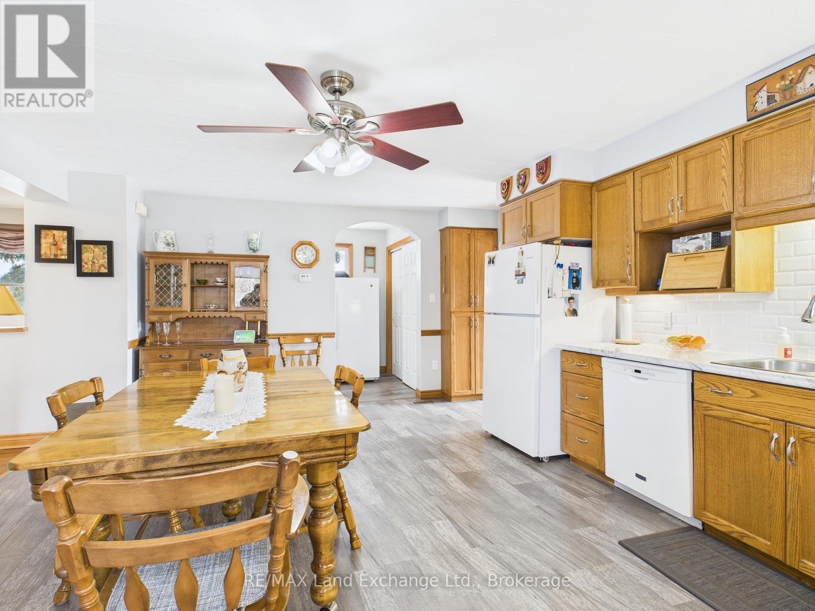 8 Blake Street, Huron-Kinloss, Ontario  N0G 2R0 - Photo 10 - X12070948