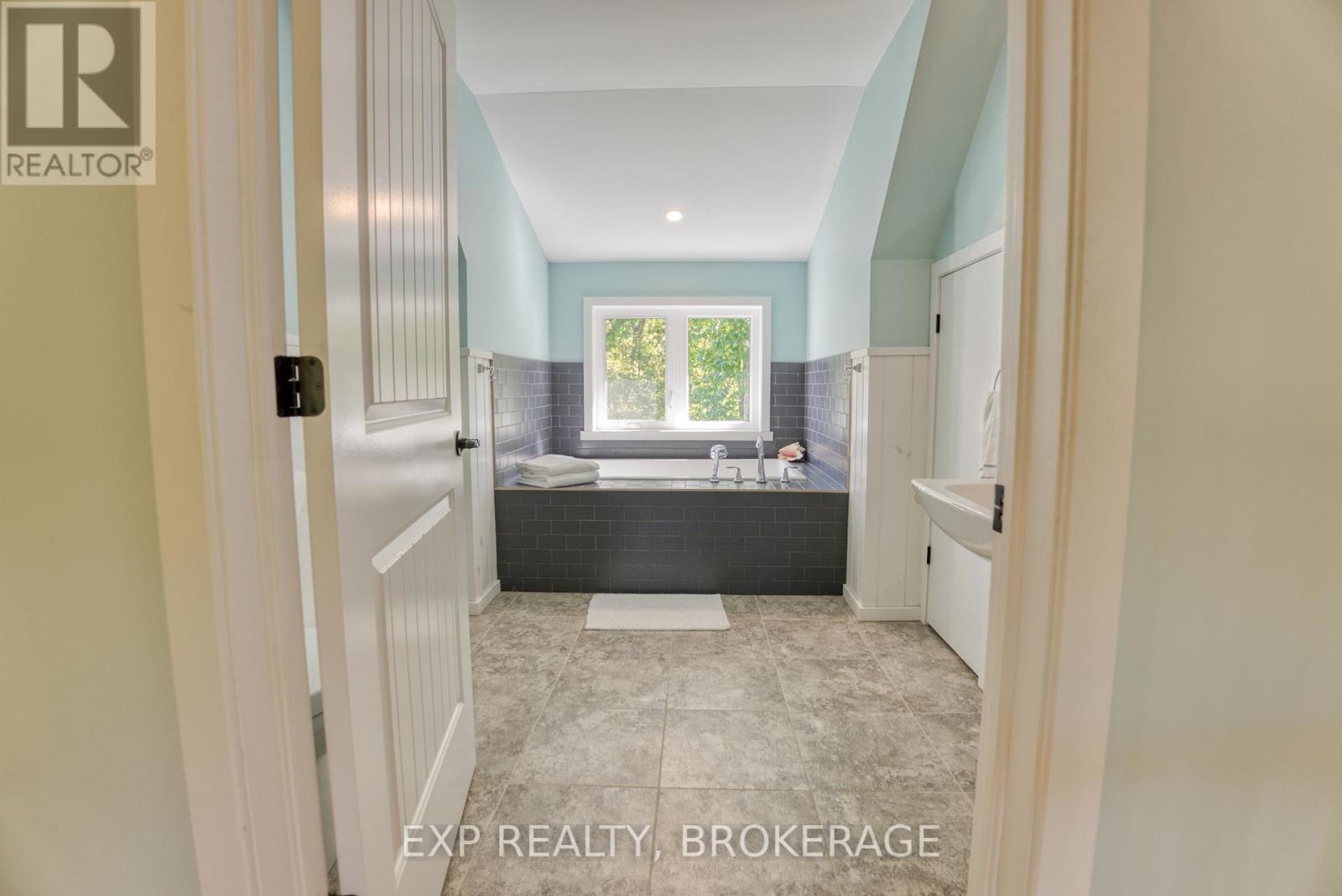 1506 Williams Lane, Central Frontenac, Ontario  K0H 2E0 - Photo 24 - X12070938