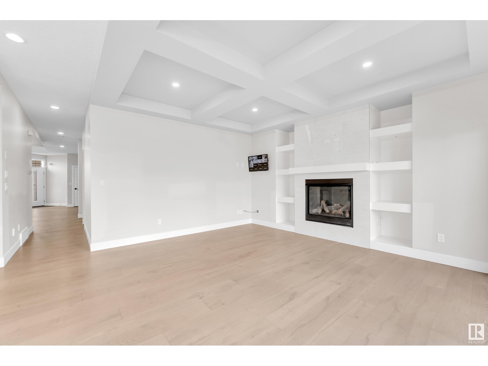 Property at 824 34 AV NW image 3