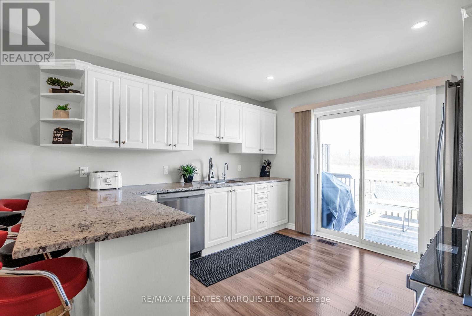 97 French Avenue, South Stormont, Ontario  K0C 1P0 - Photo 11 - X12070954