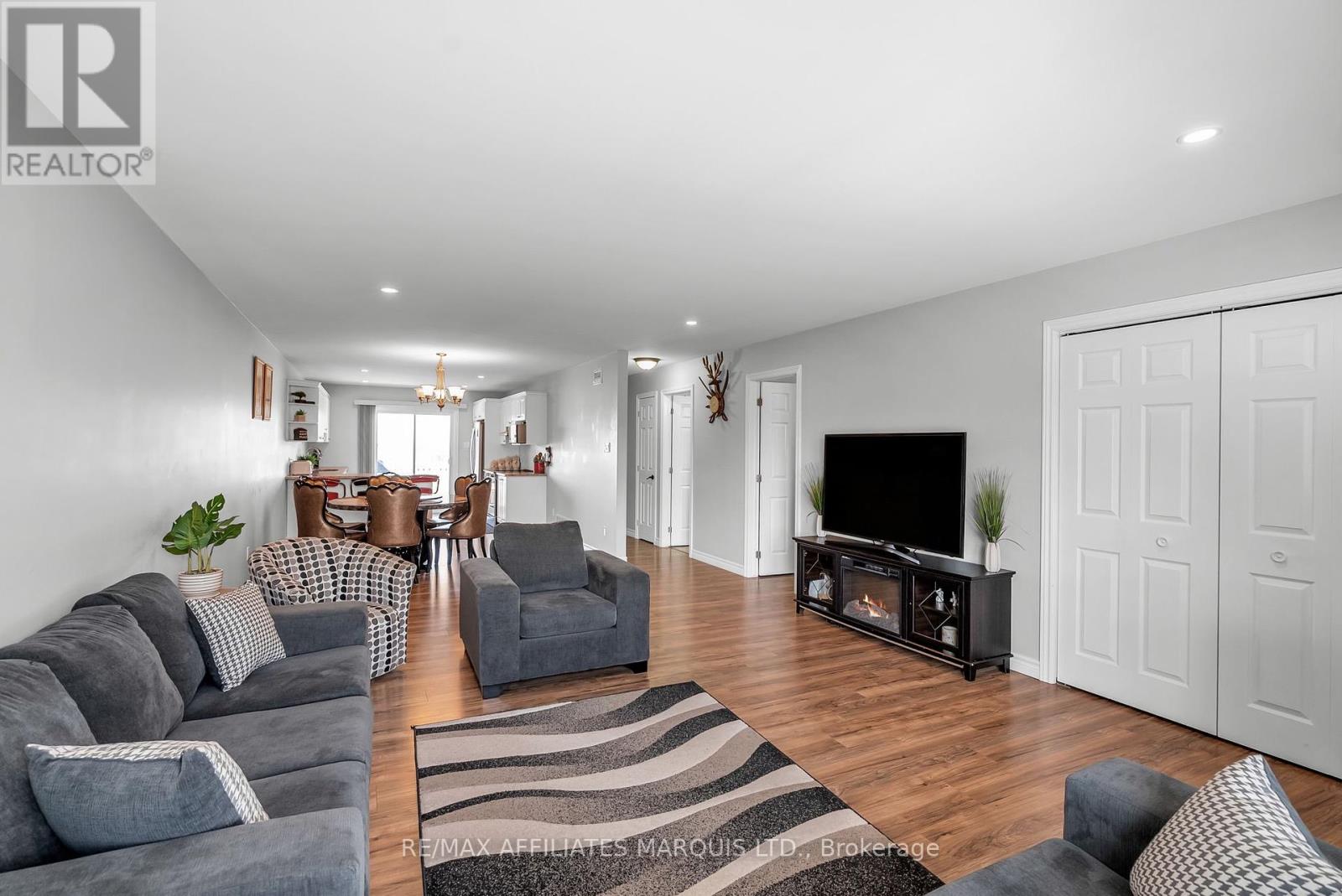 Property at 97 FRENCH AVENUE image 4