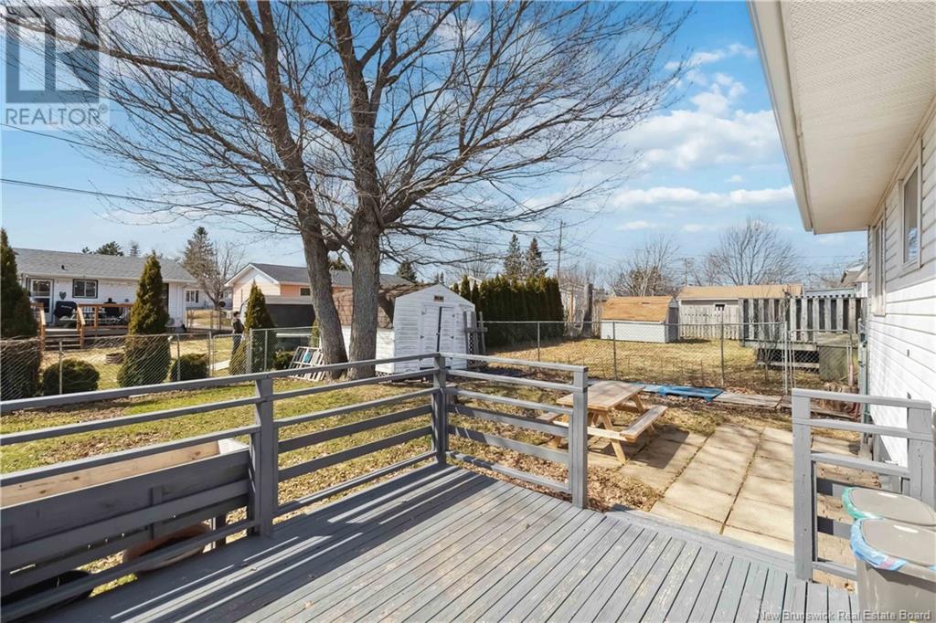 Property at 120 Dawn Crescent image 5