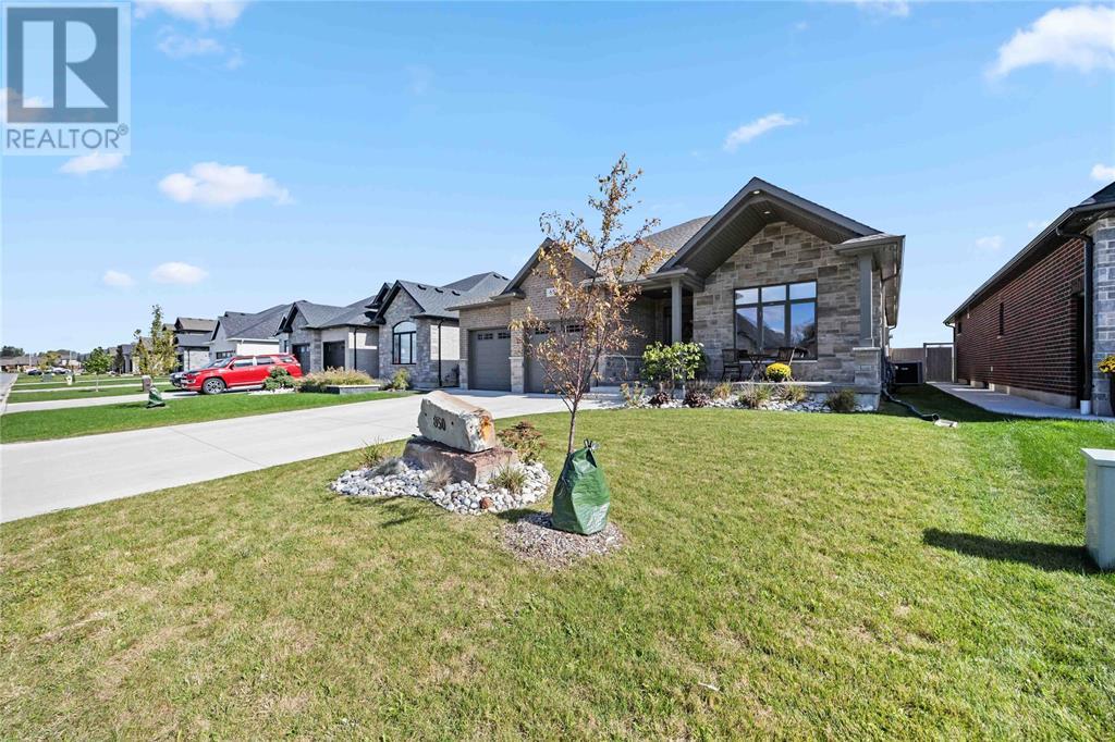 850 Magnolia Lane, Sarnia, Ontario  N7S 0G4 - Photo 3 - 25007953