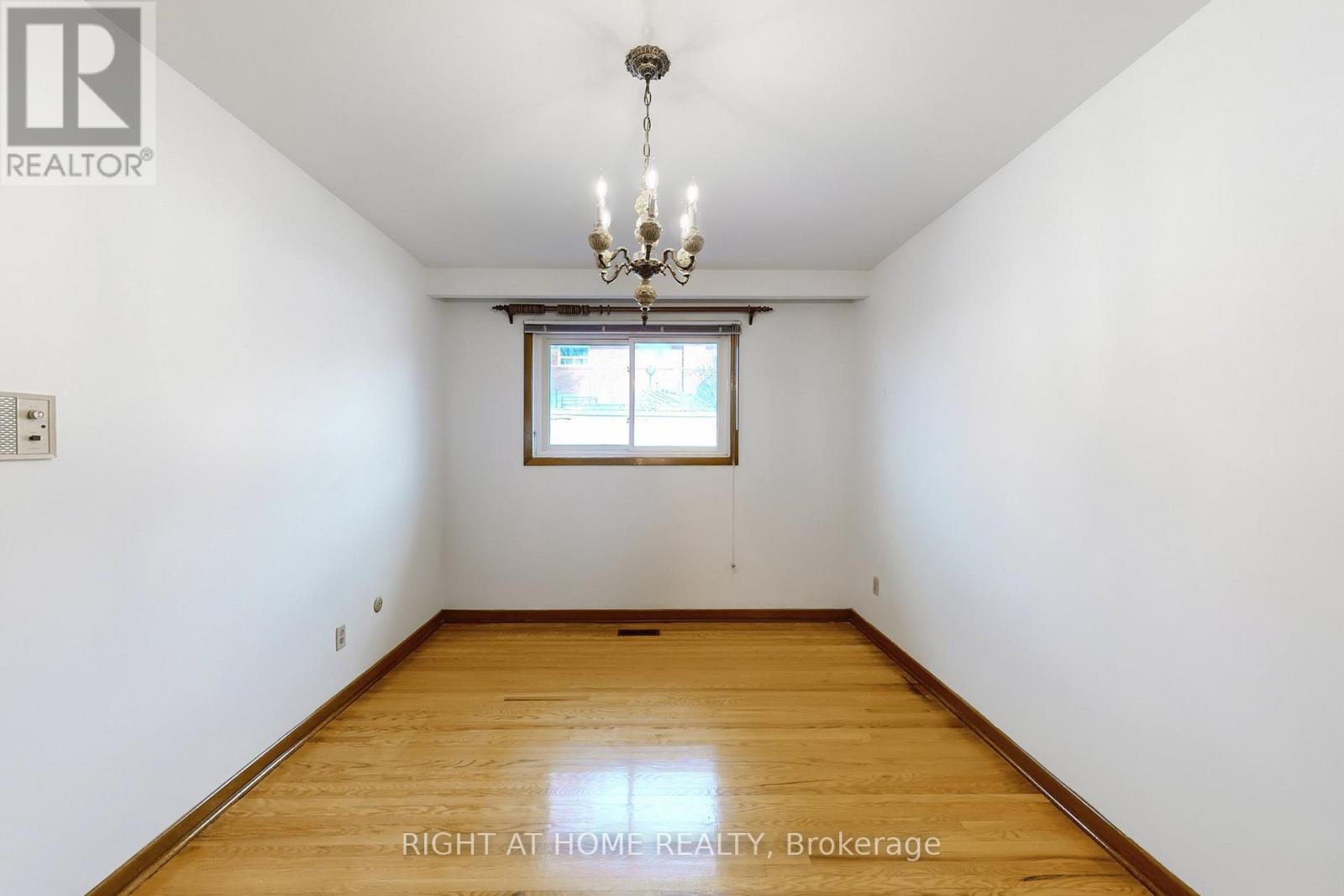 139 Milady Road, Toronto, Ontario  M9L 2J1 - Photo 27 - W12044570