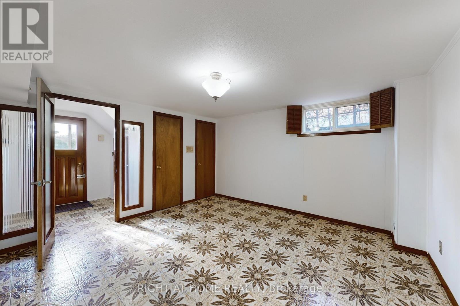 139 Milady Road, Toronto, Ontario  M9L 2J1 - Photo 35 - W12044570