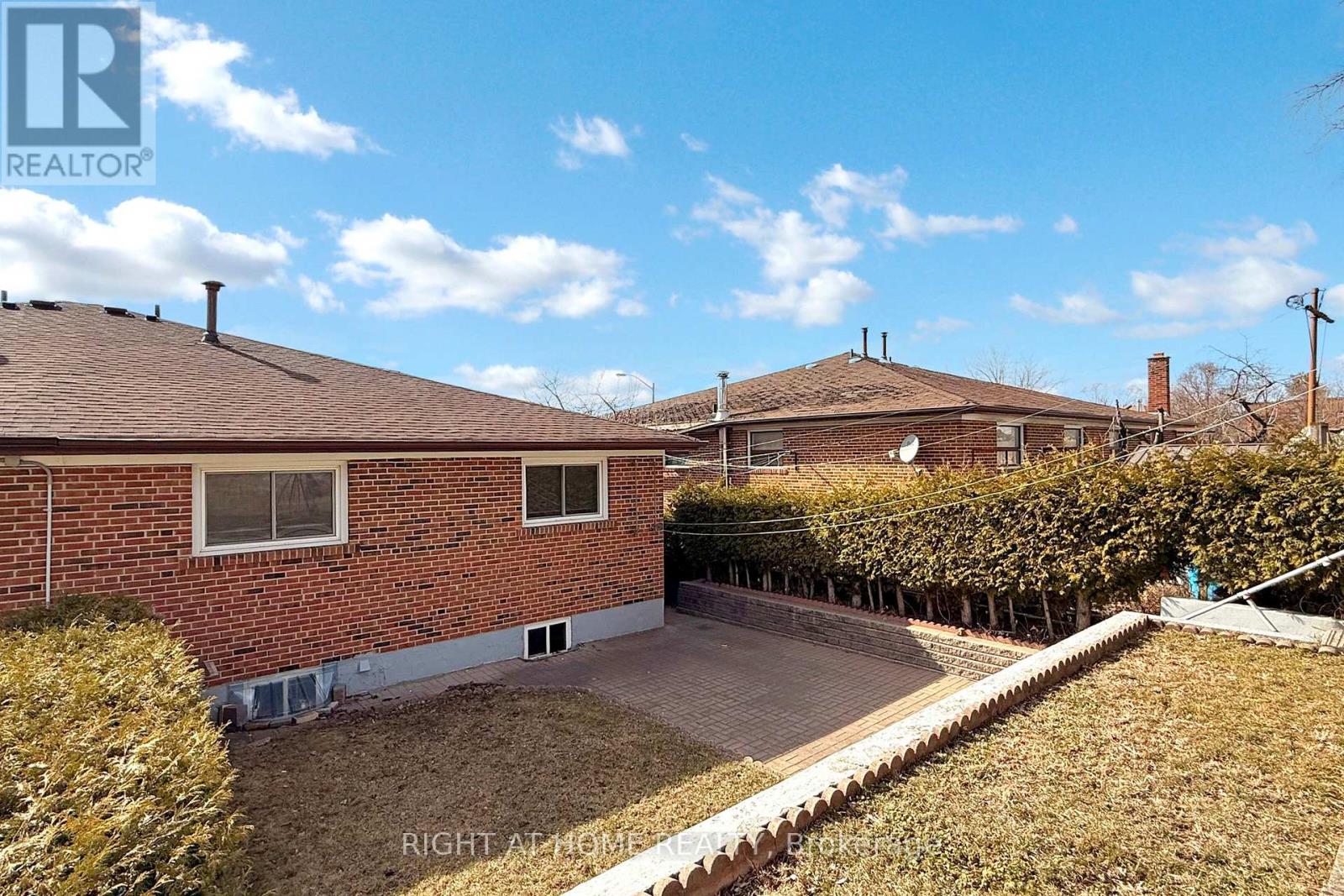 139 Milady Road, Toronto, Ontario  M9L 2J1 - Photo 40 - W12044570