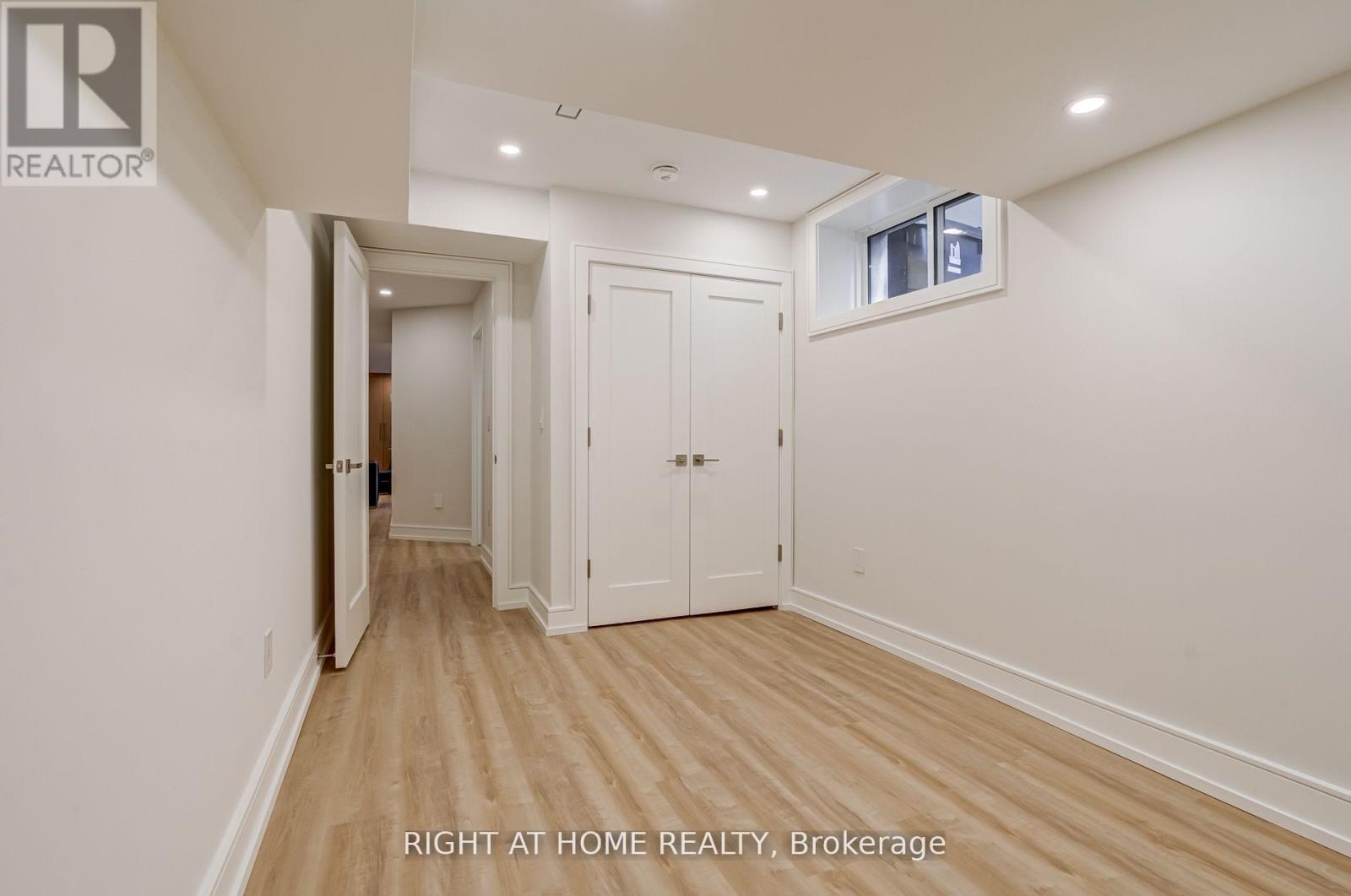 100 Glenvale Boulevard, Toronto, Ontario  M4G 2V9 - Photo 30 - C12070900